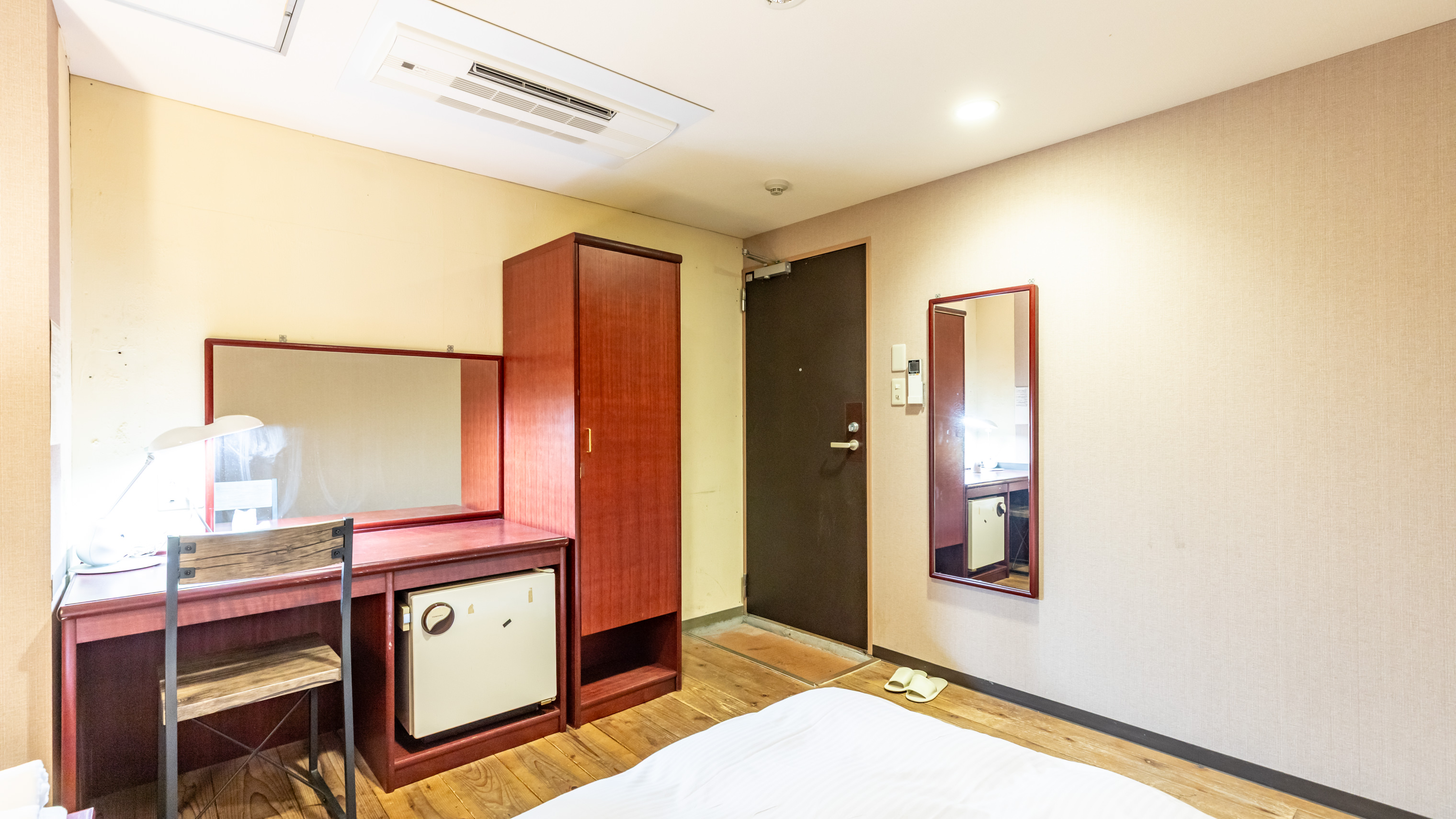 【禁煙】シングルルーム（バス・トイレ共有）