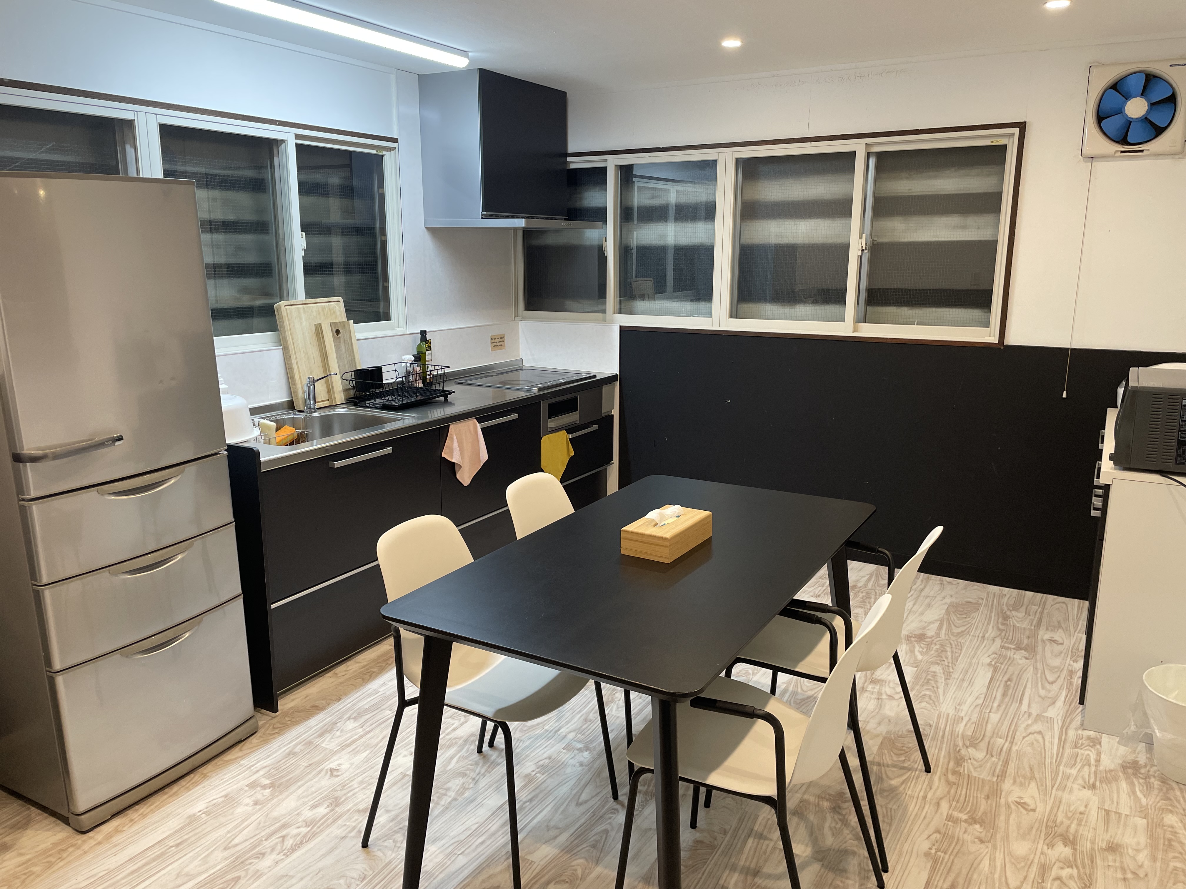 House B　キッチン3