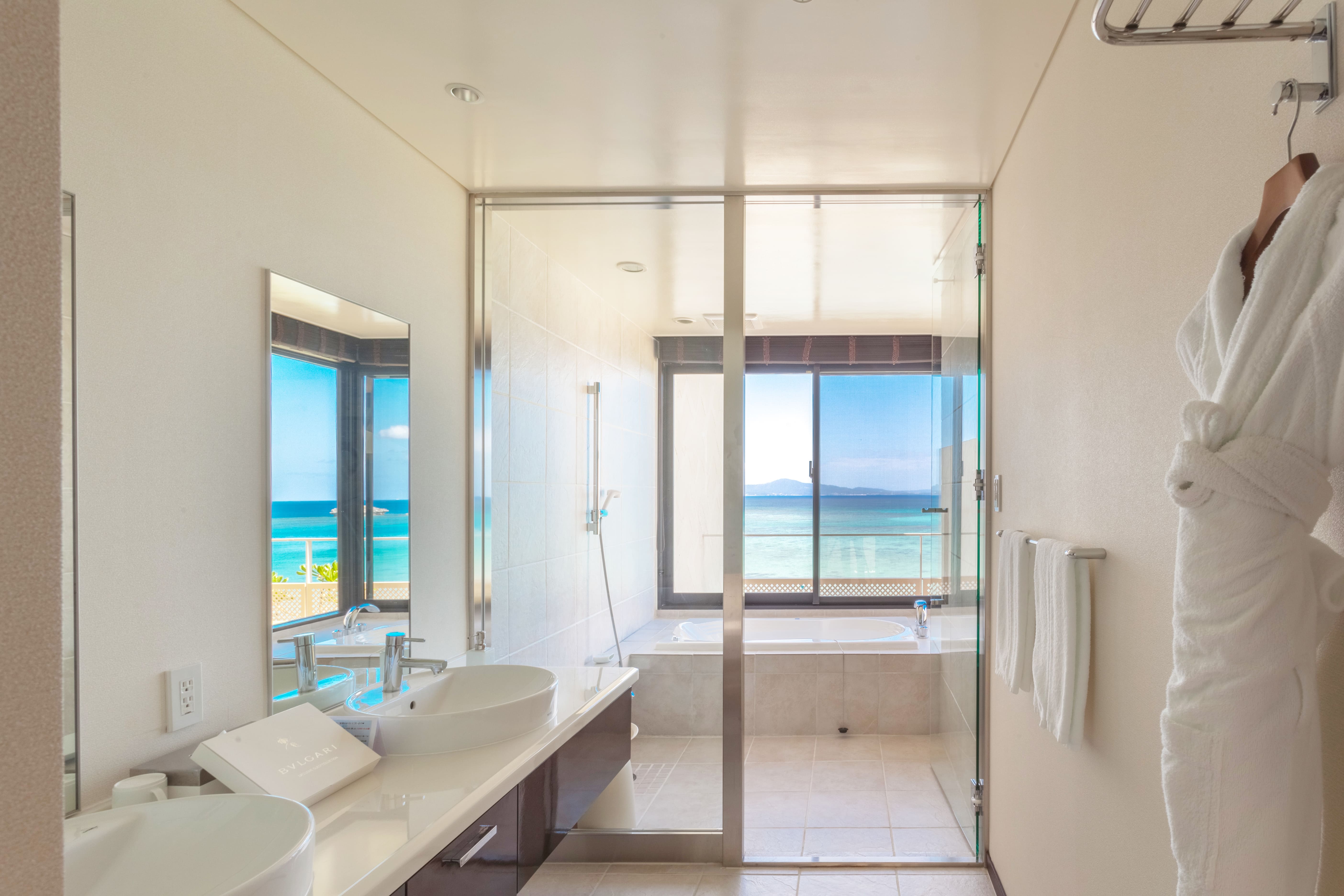 オーシャンビューバスルーム