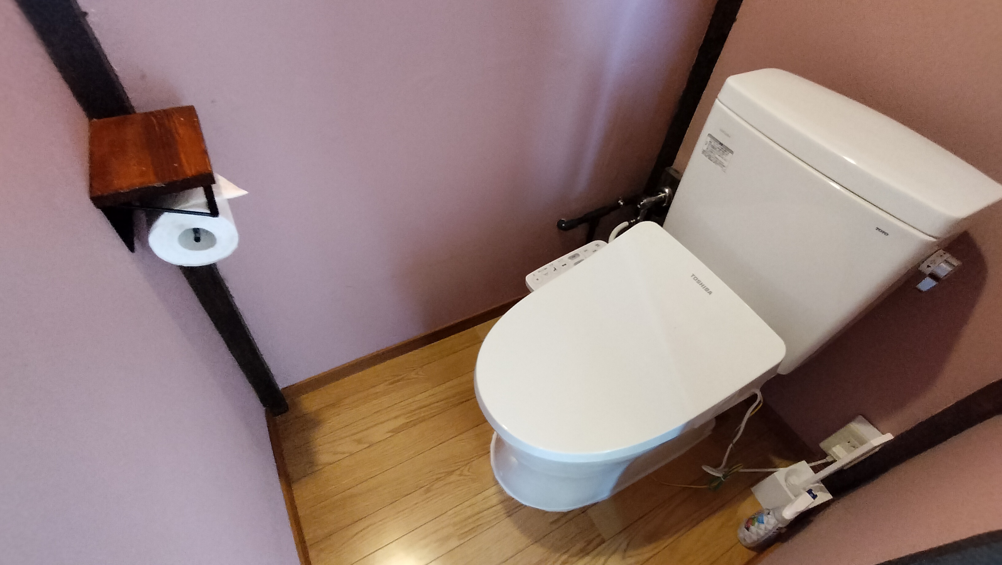 1階共用トイレ②