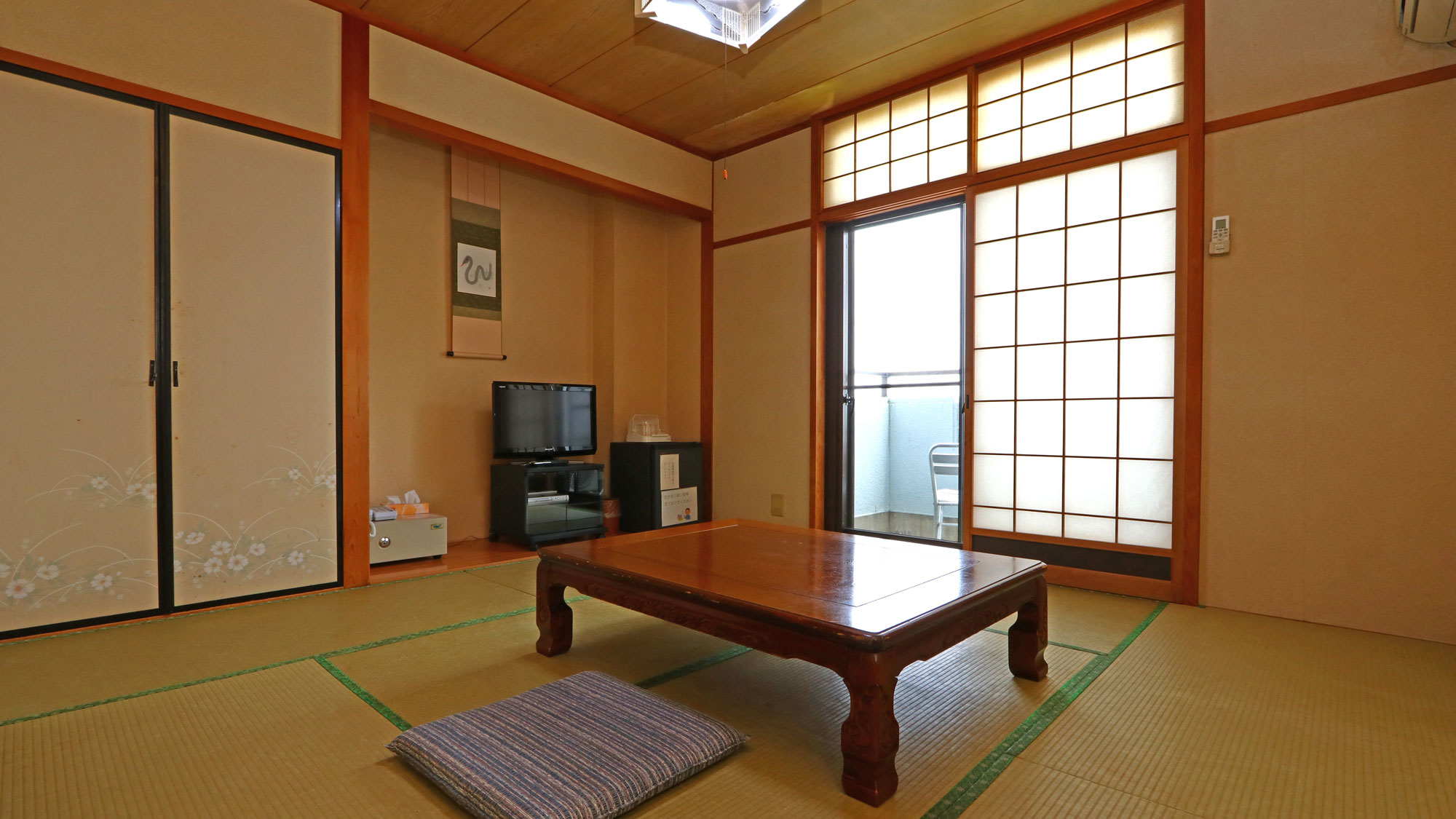 客室_2F客室潮の間。部屋からはオーシャンビューです*