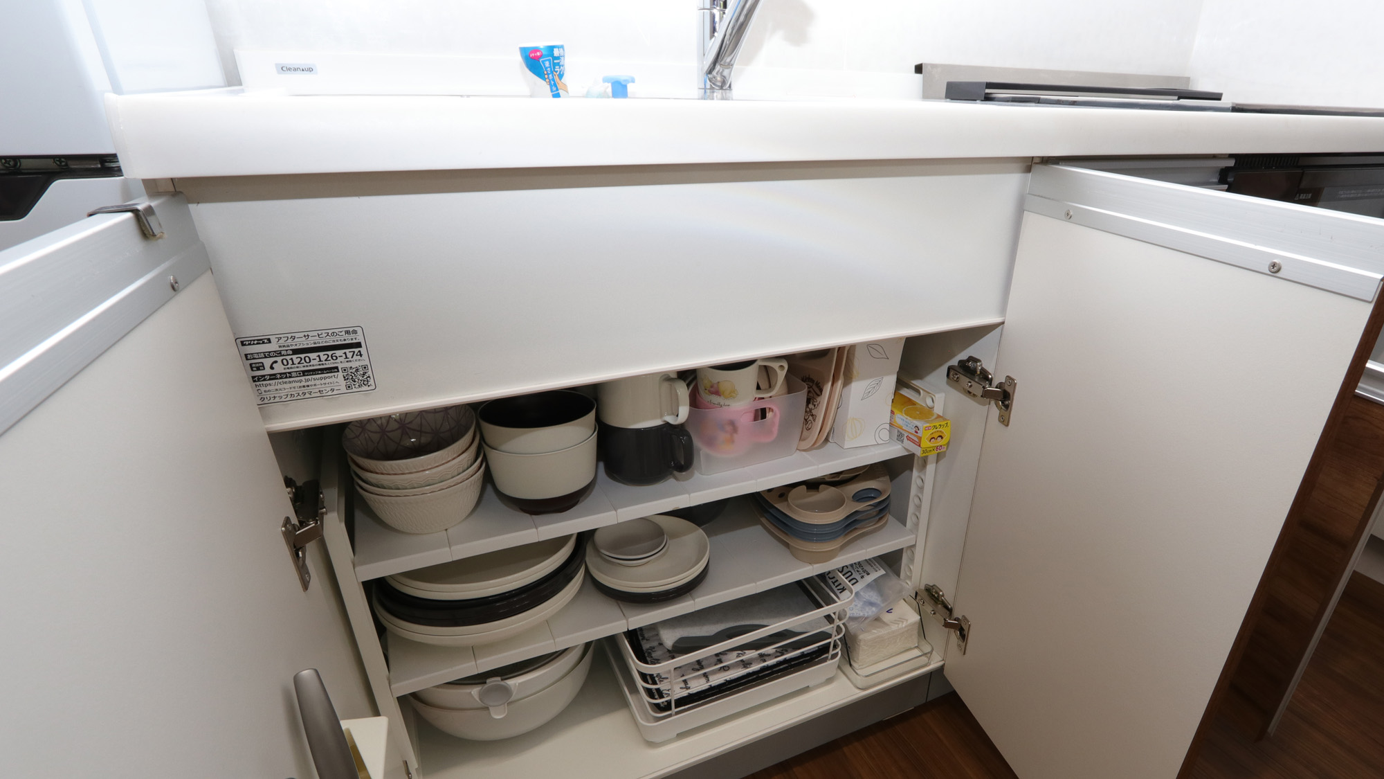 客室_食器類_ほぼ揃っています*