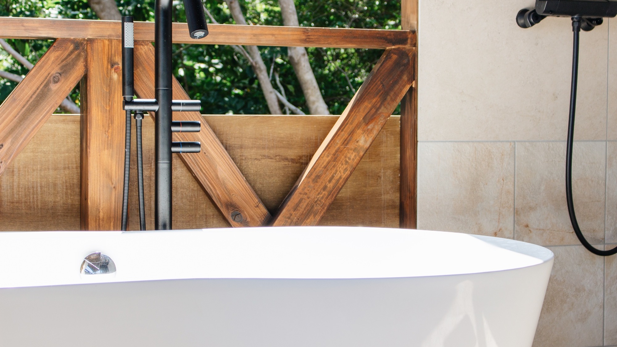 アウトドアバス