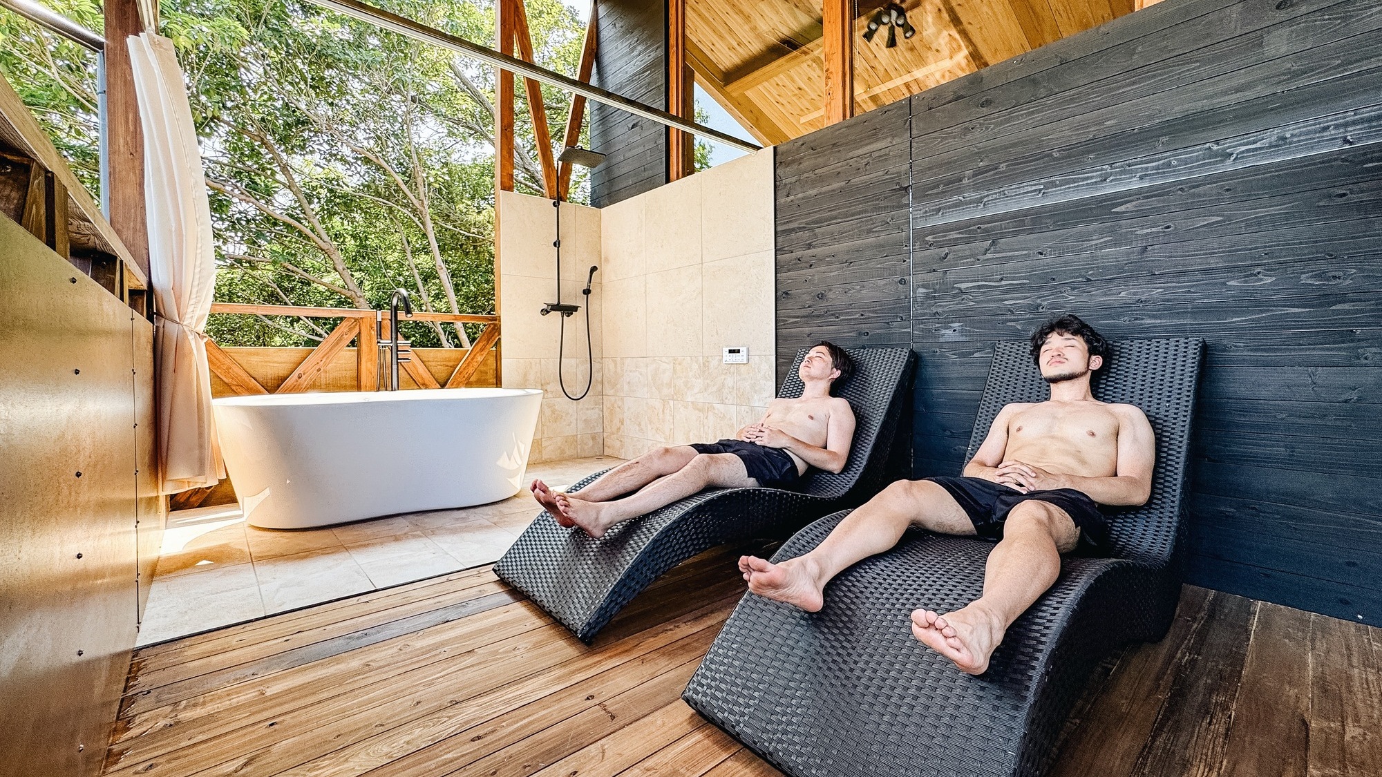 外気浴スペース