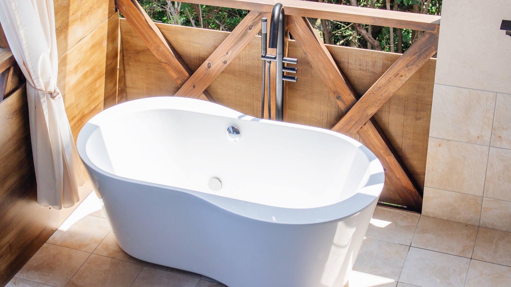 アウトドアバス