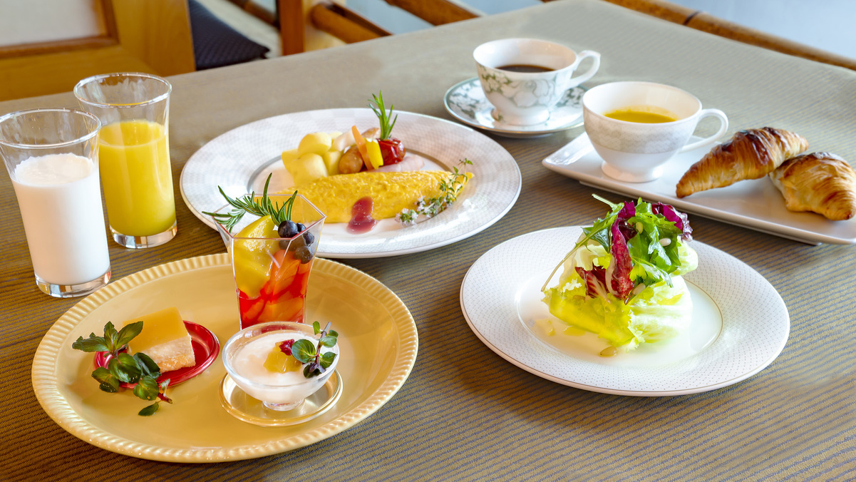 ■ 朝食（洋食）