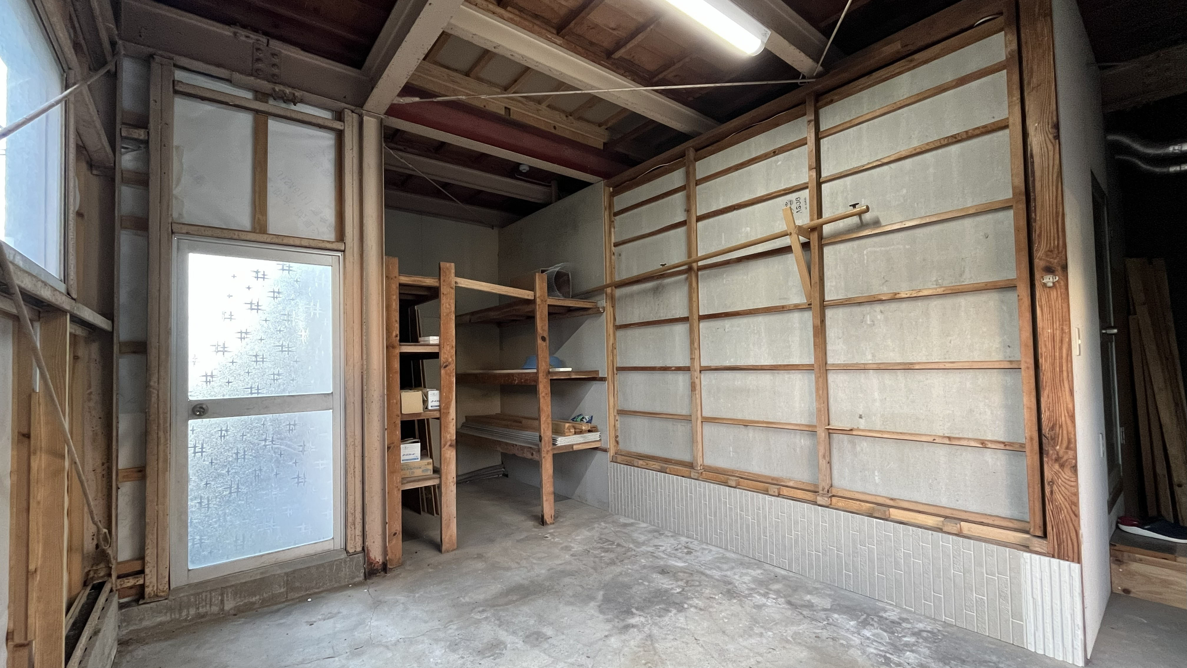 バイクも入るので雨の日も安心♪