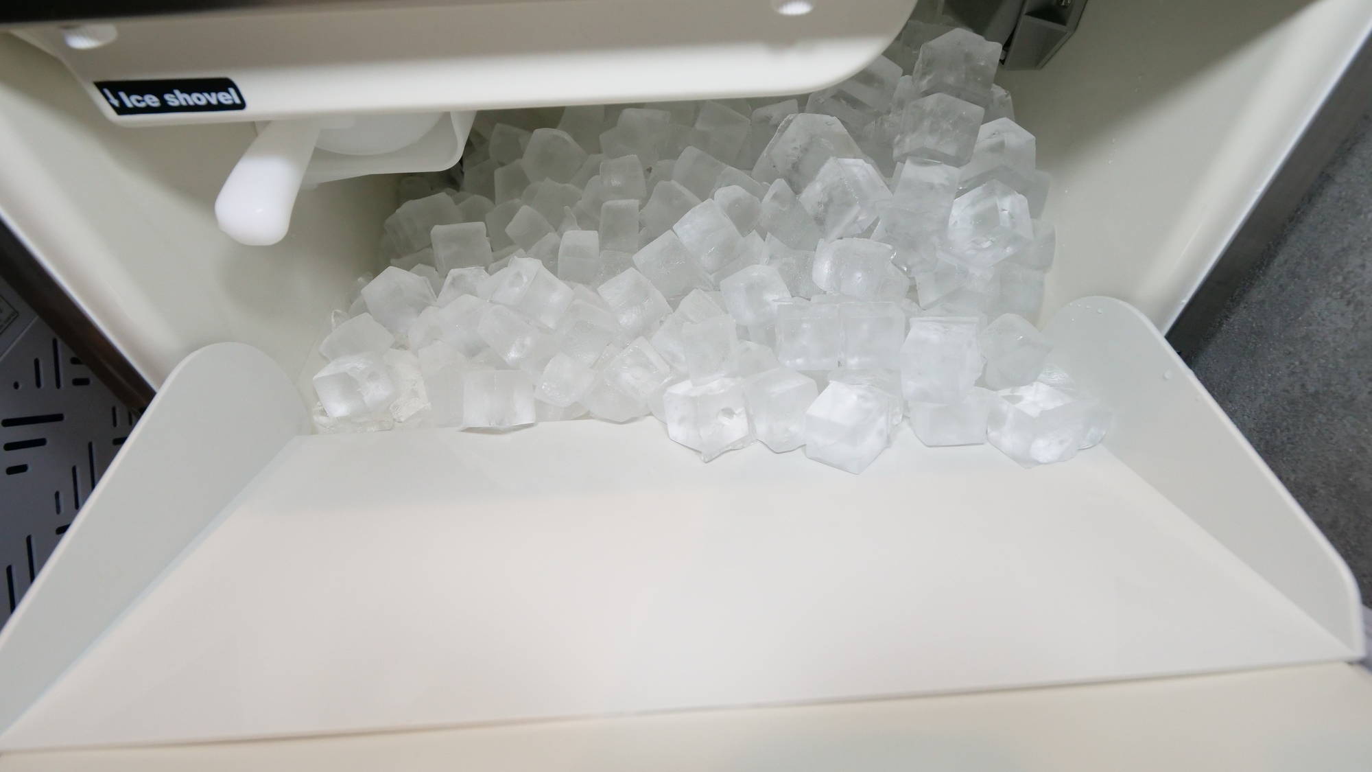 アイスバス用の氷も備えております