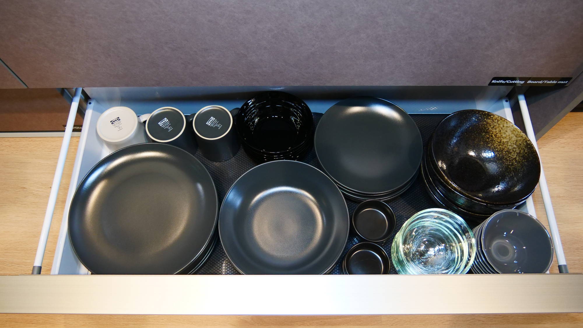 キッチン備品：食器類