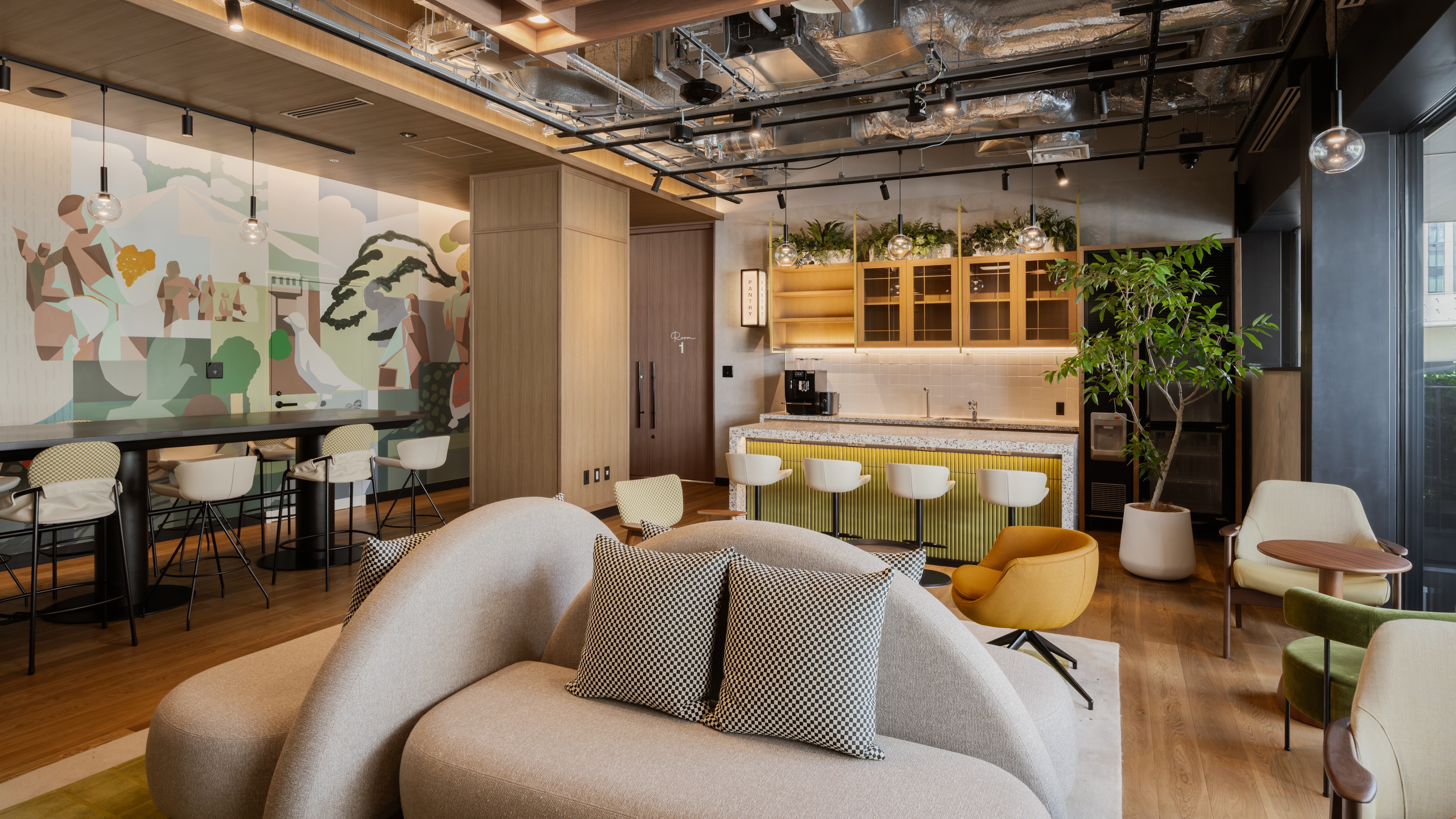 コミューナルラウンジ