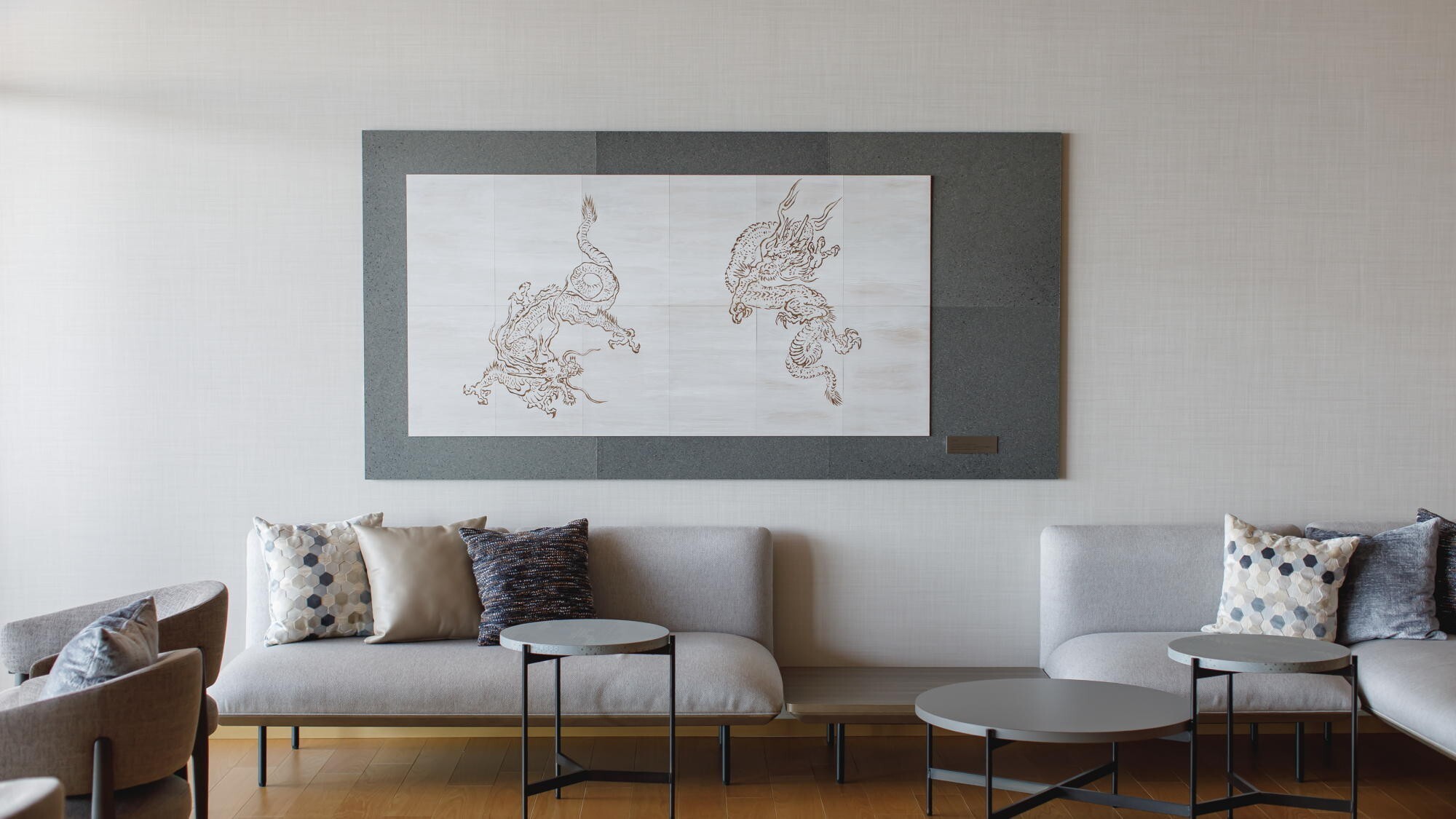 ◆湯上りサロン｜大浴場「想海」と「阿多美」の合間に位置する湯上がりサロン。