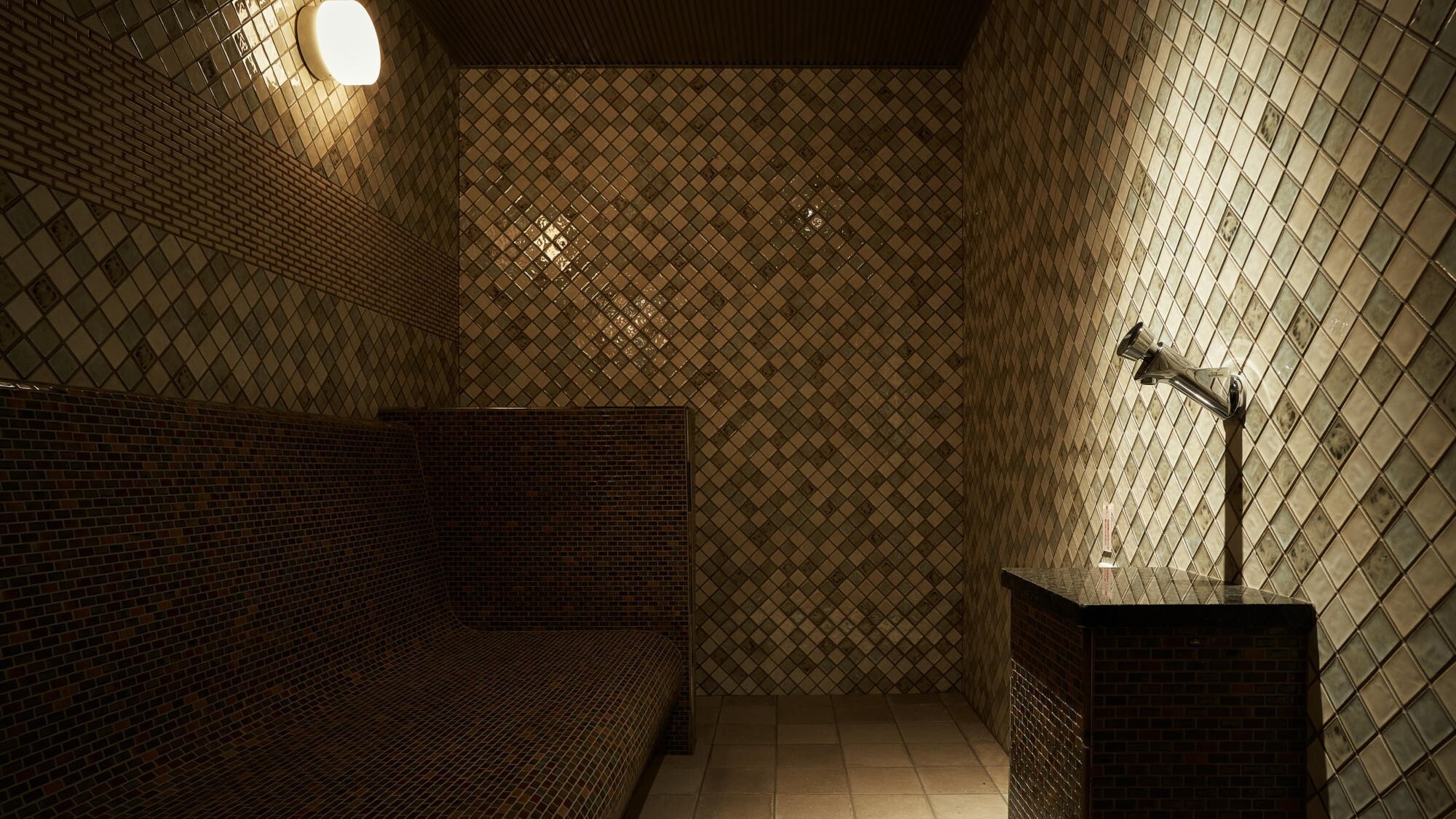 ◆スチームサウナ｜心地よい温かさが心と体をリラックスさせ、日常のストレスを和らげる。（女湯）