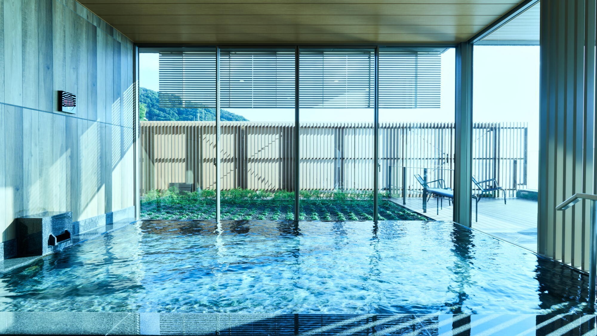 ◆展望露天風呂「想海」｜刻々と移り変わる海景を眺めながら得られる心身の開放。