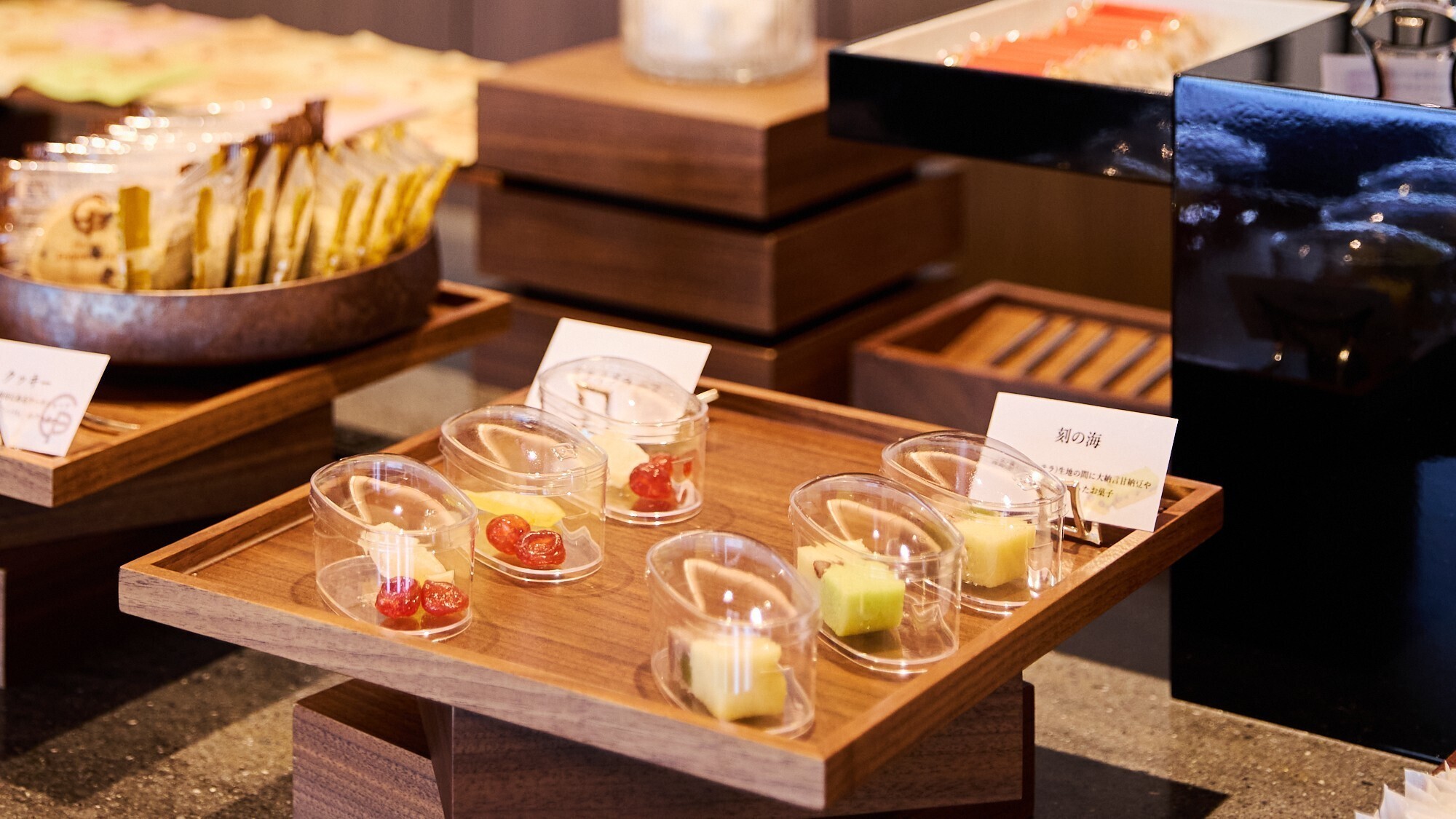 ◆ラウンジ　刻　TOKI｜ゆるやかな刻の流れを愉しむゲストラウンジ「刻」。