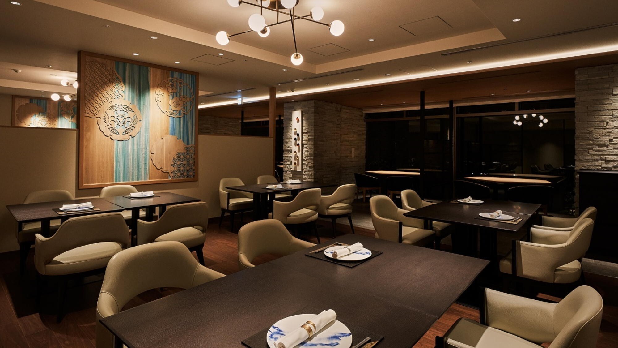 ◆ダイニング　六つ喜｜味覚、触覚、嗅覚、聴覚、視覚、体験の六つの要素を喜びで満たすダイニング。