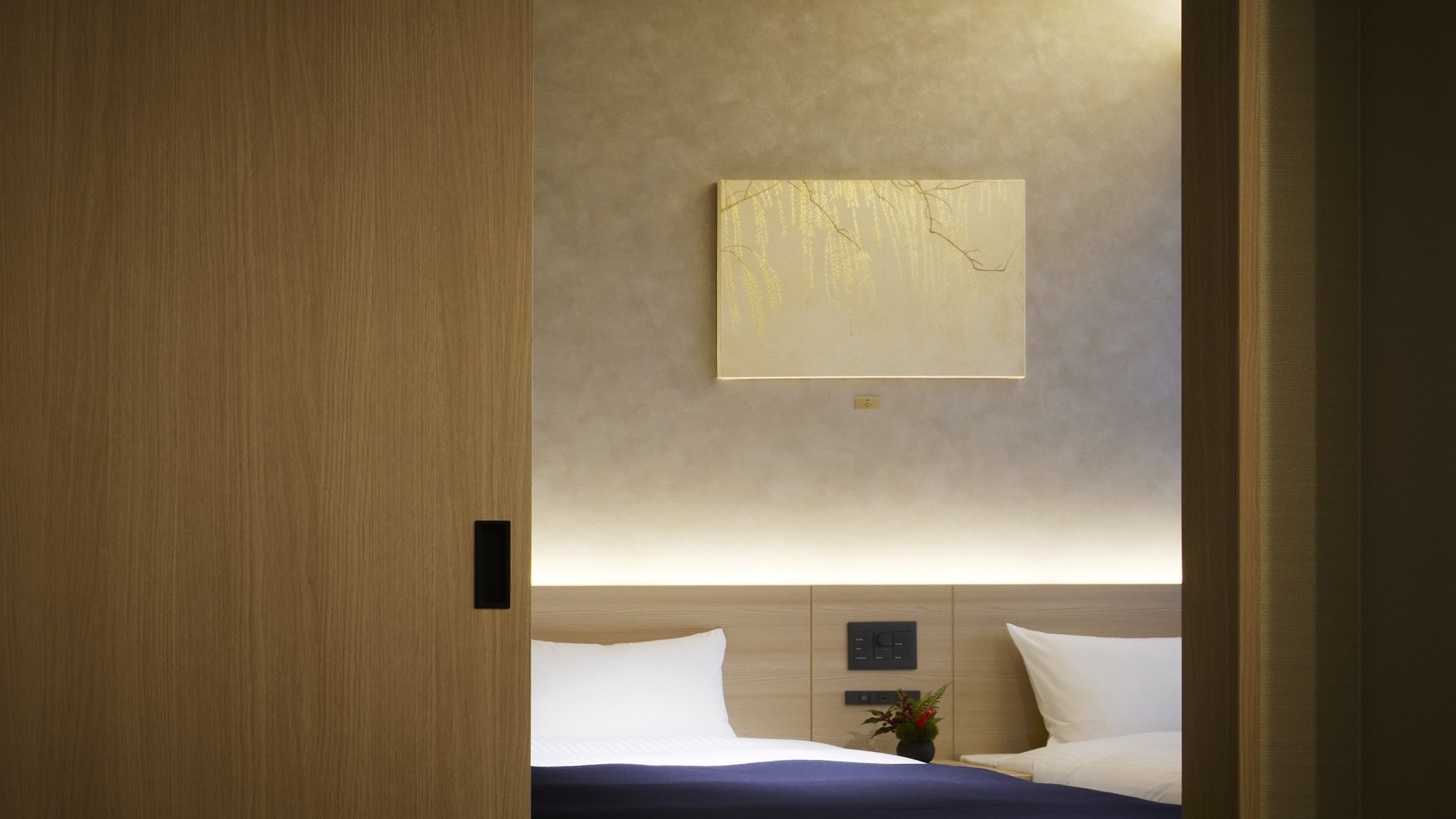 Family Suite 1 Bedroom 5 Beds