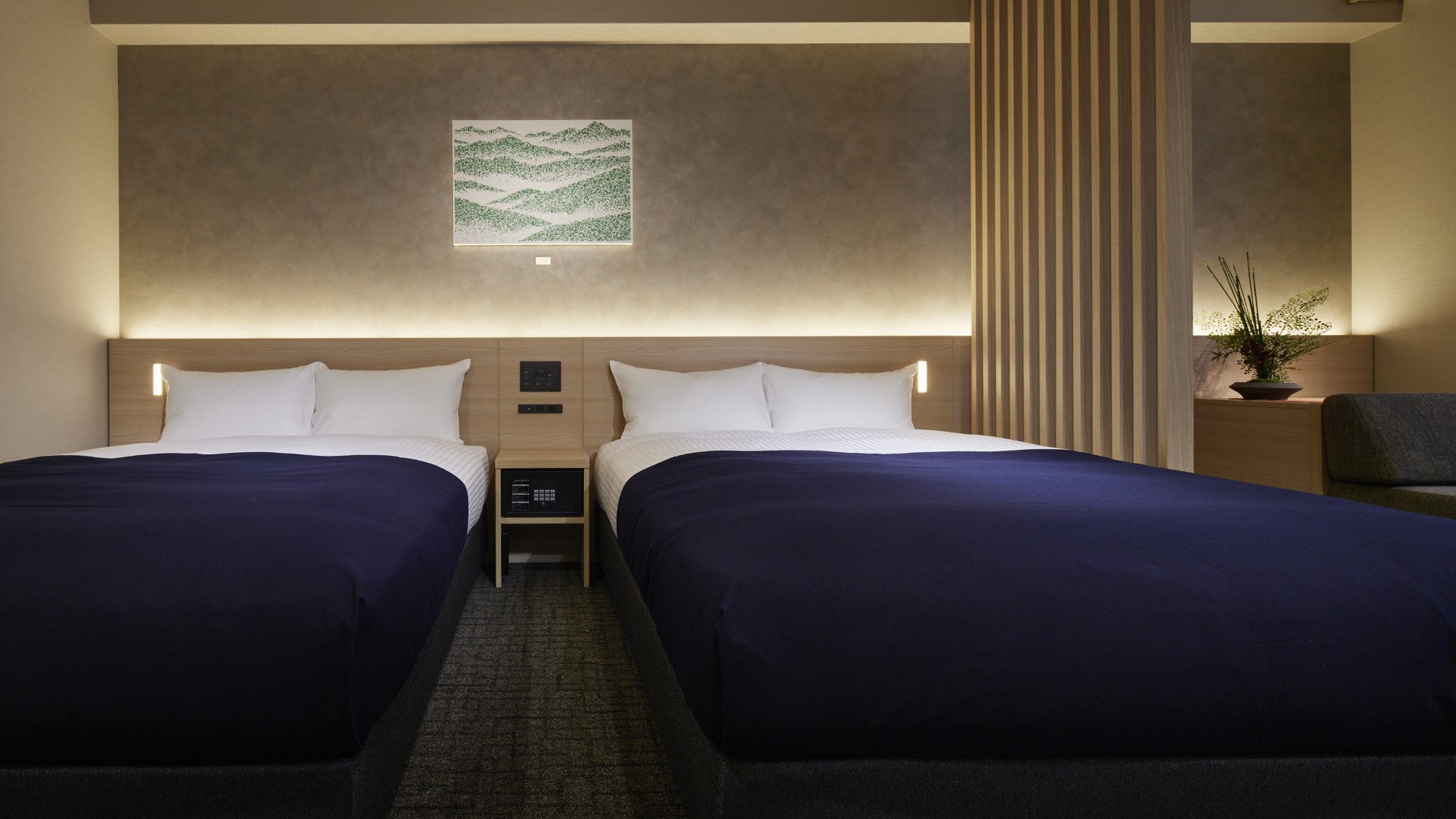 Superior 4 Beds River view