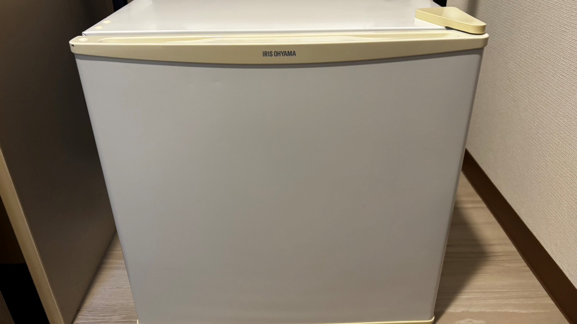 小型冷蔵庫あり。持ち込みドリンクも保管可能。