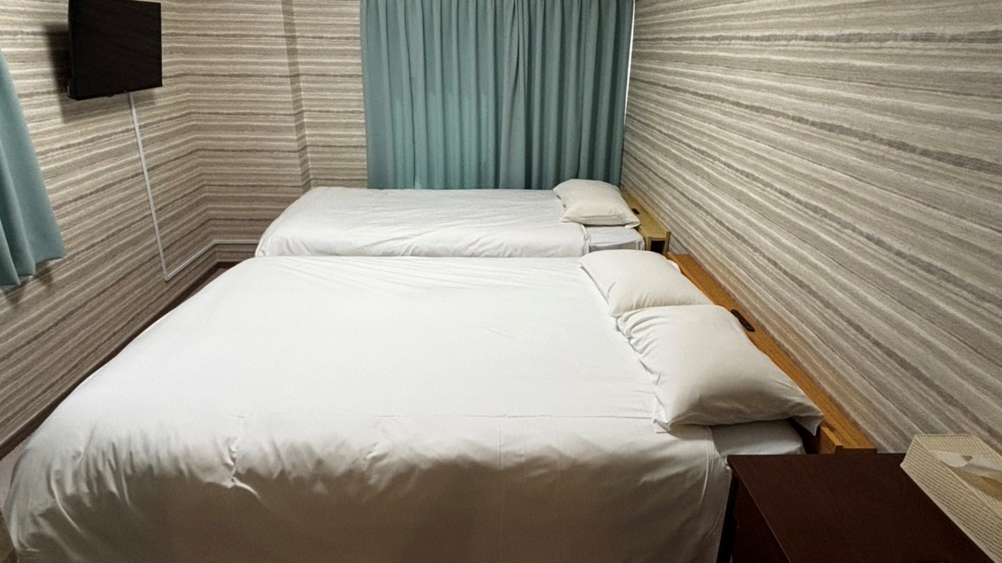 トリプルルーム（ダブルベッド＋シングルベッド／定員3名）