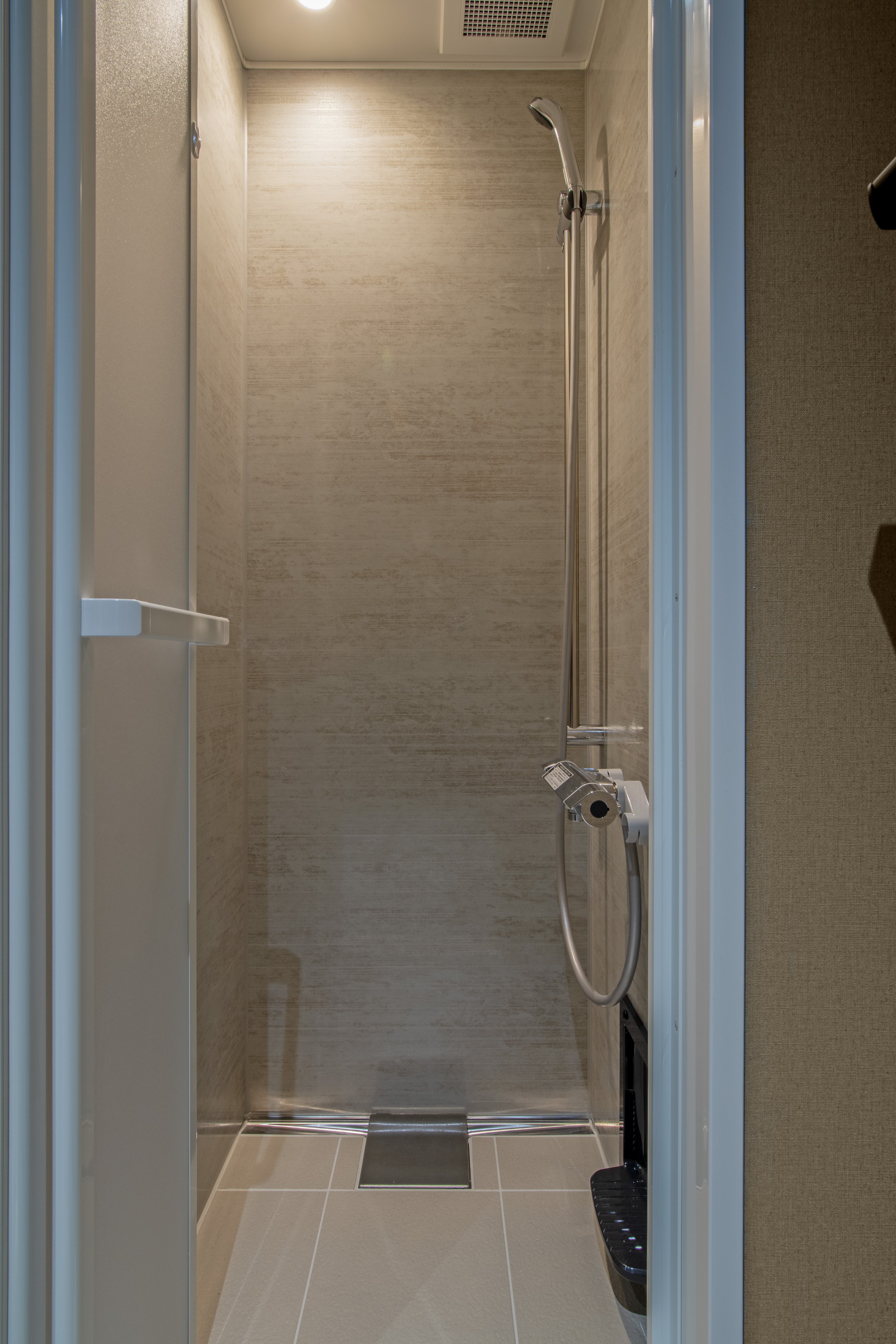 guild1(シャワー）