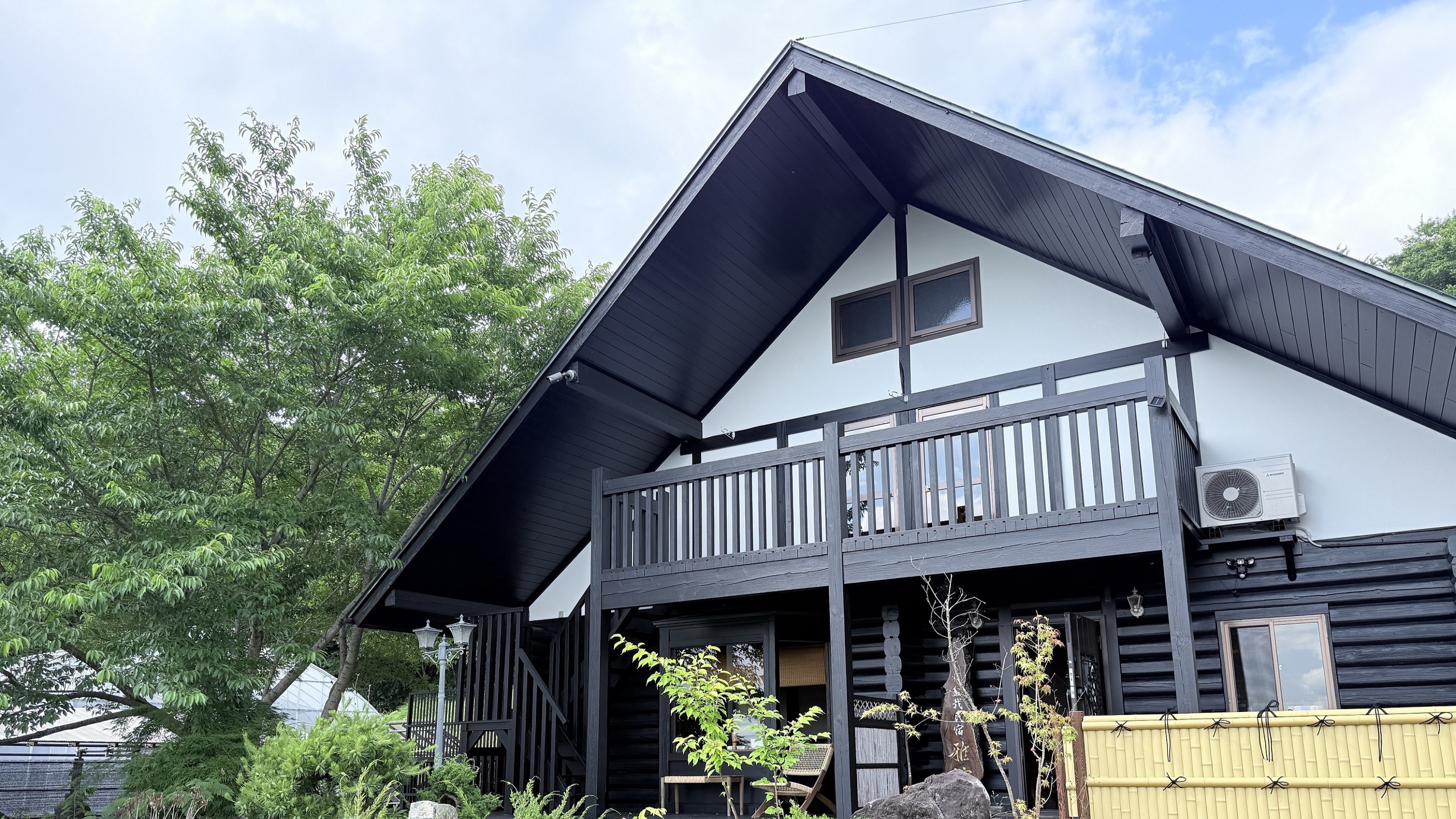 天空のお宿雅館玄関