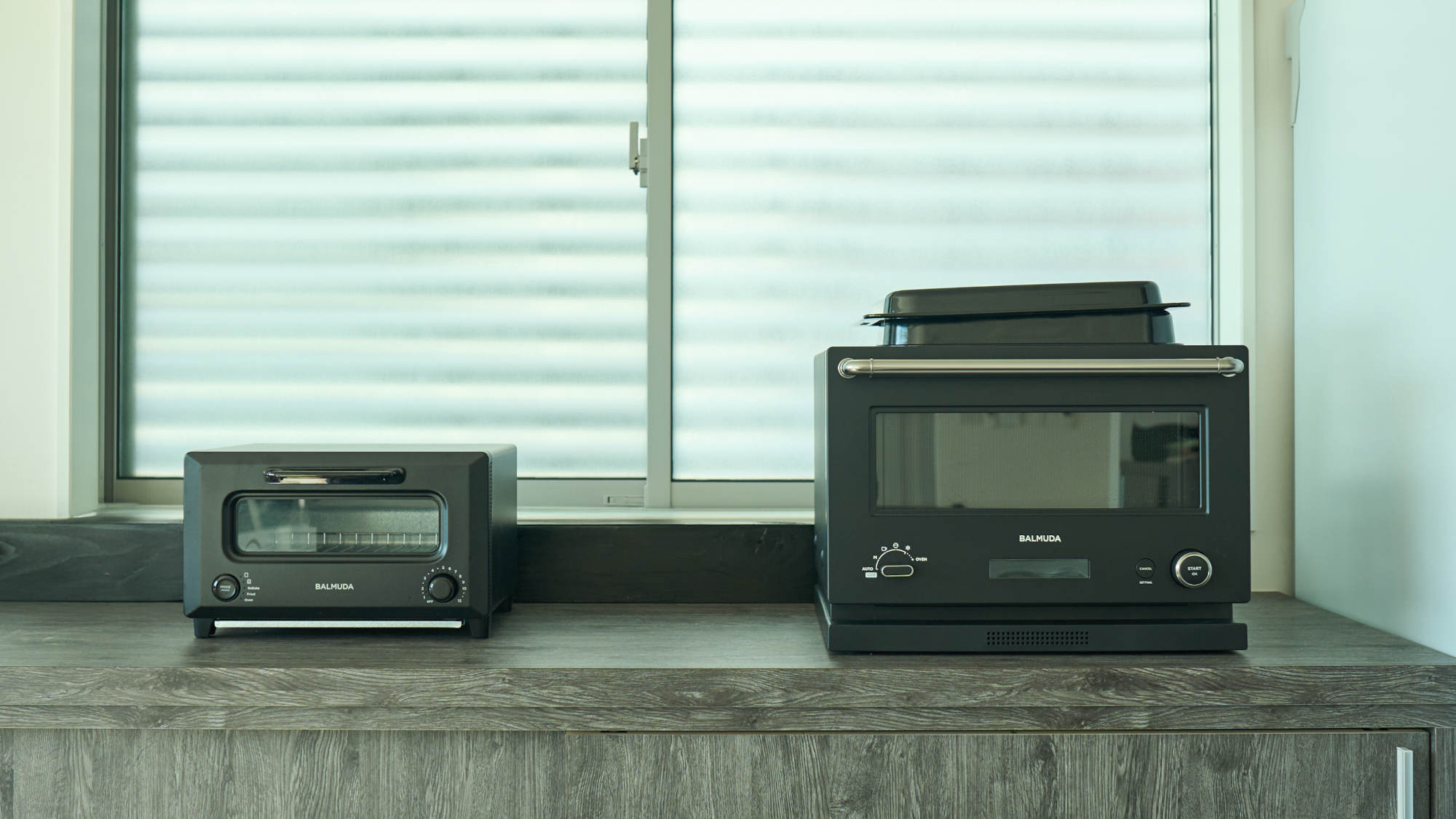 キッチン備品：トースター・電子レンジ