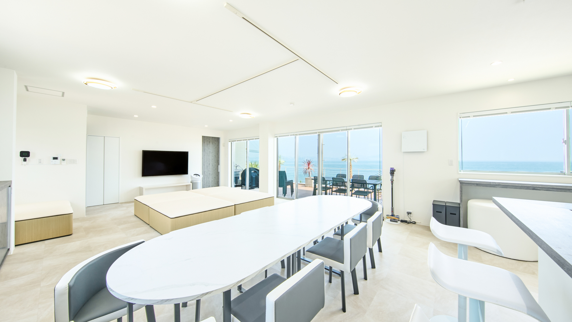 リビングダイニング全景