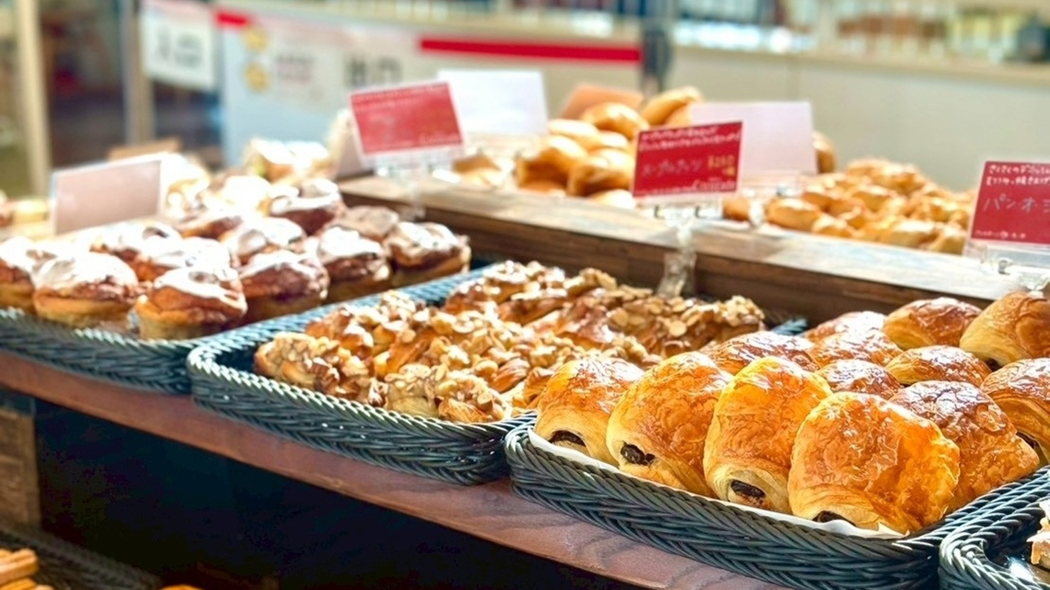 【週末限定】浅間山を望む特等席で朝食を。大人気『ココラデ』さんのパン付｜Sunny GO 御代田