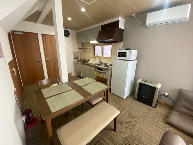 居間ダイニング