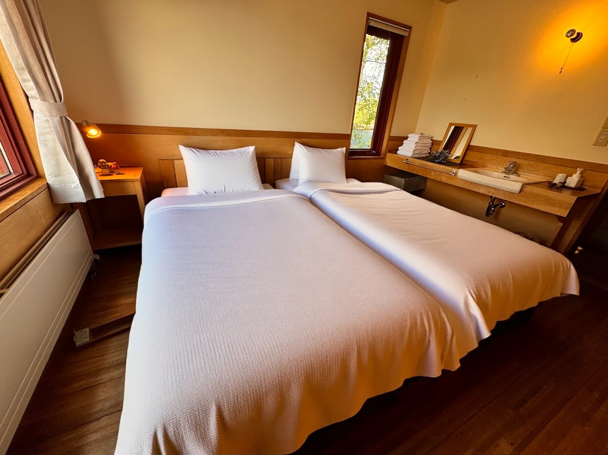 ツイン（ロフト付き）A