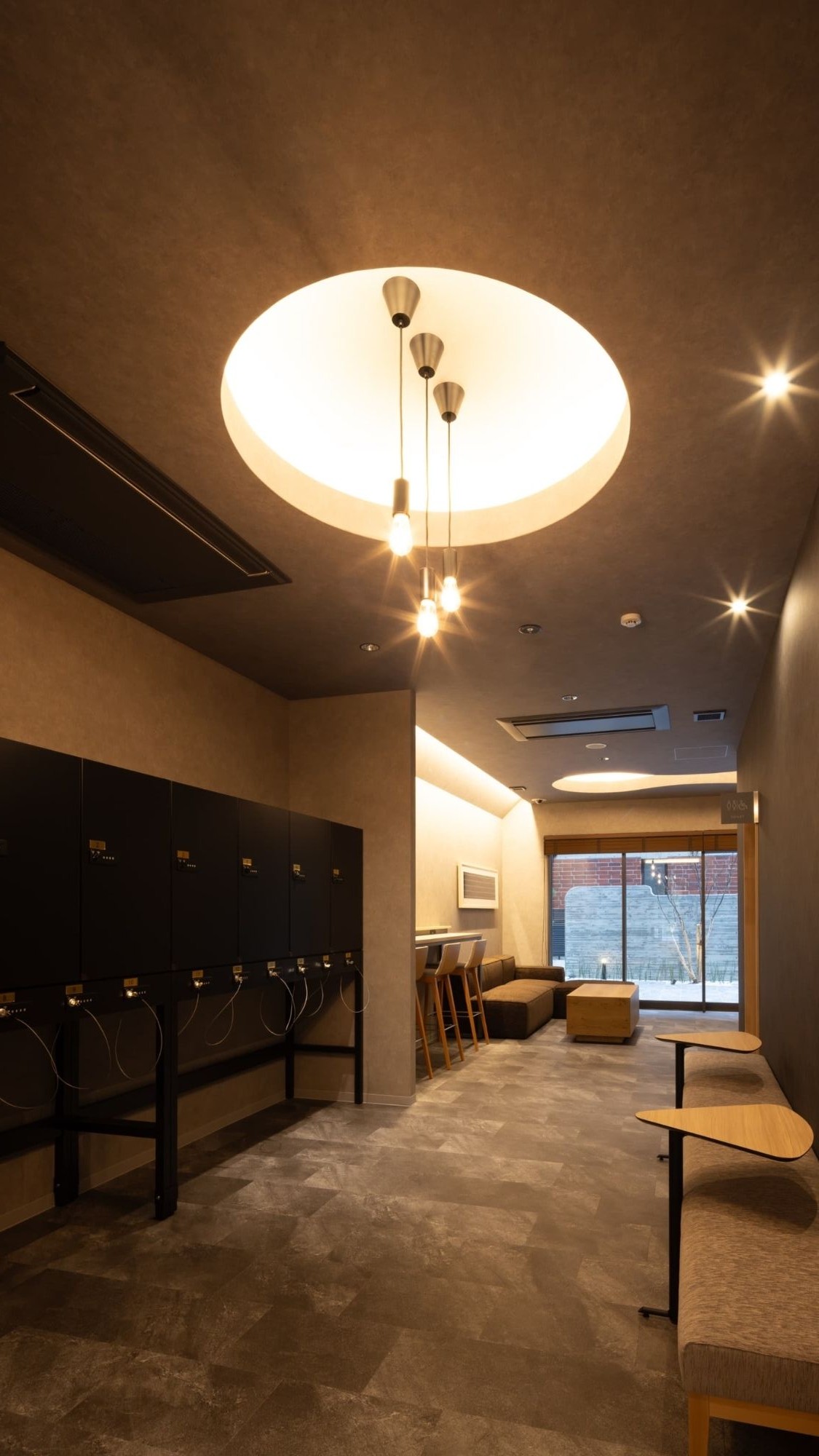 手荷物預かりロッカー