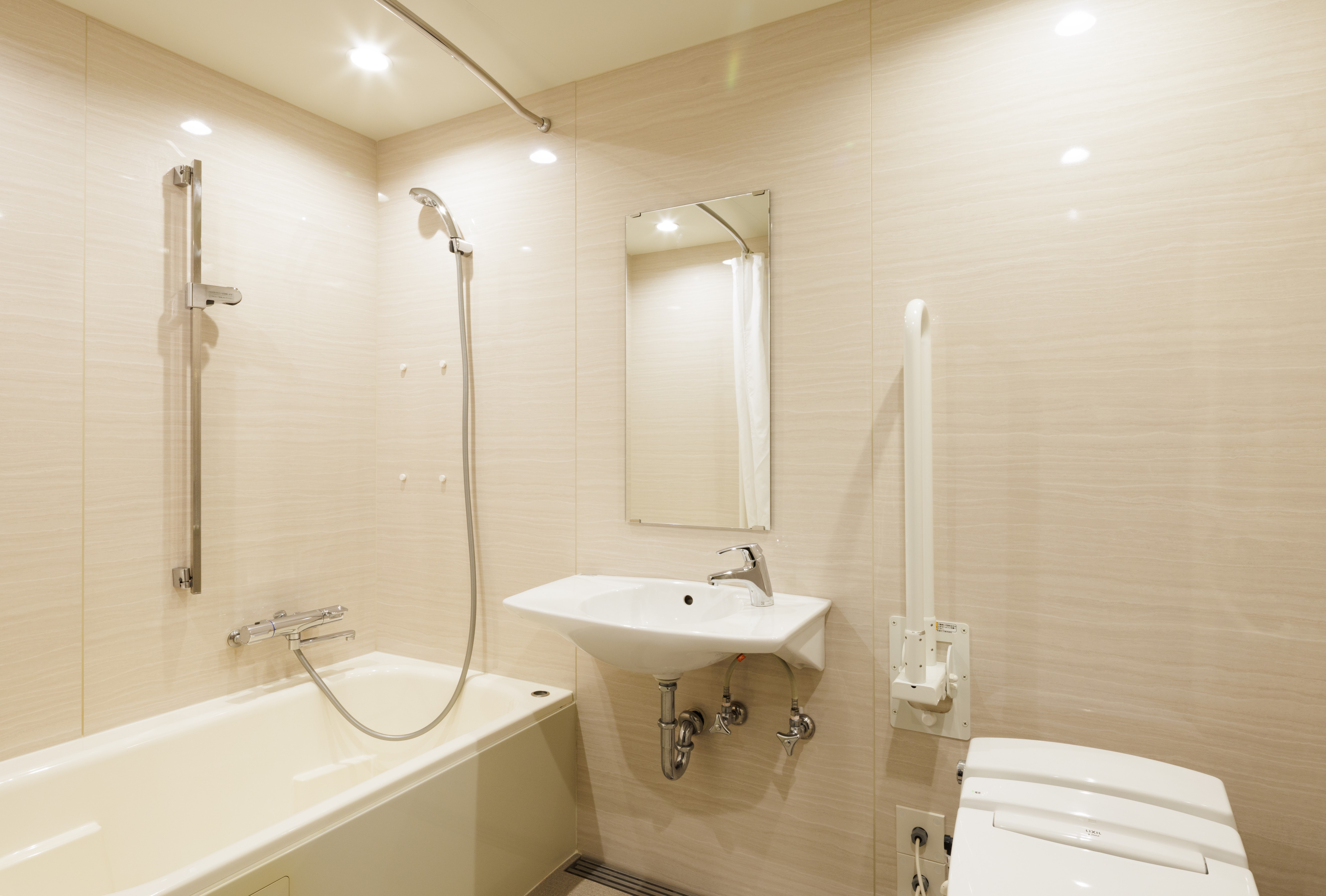 アクセシブル　バスルーム