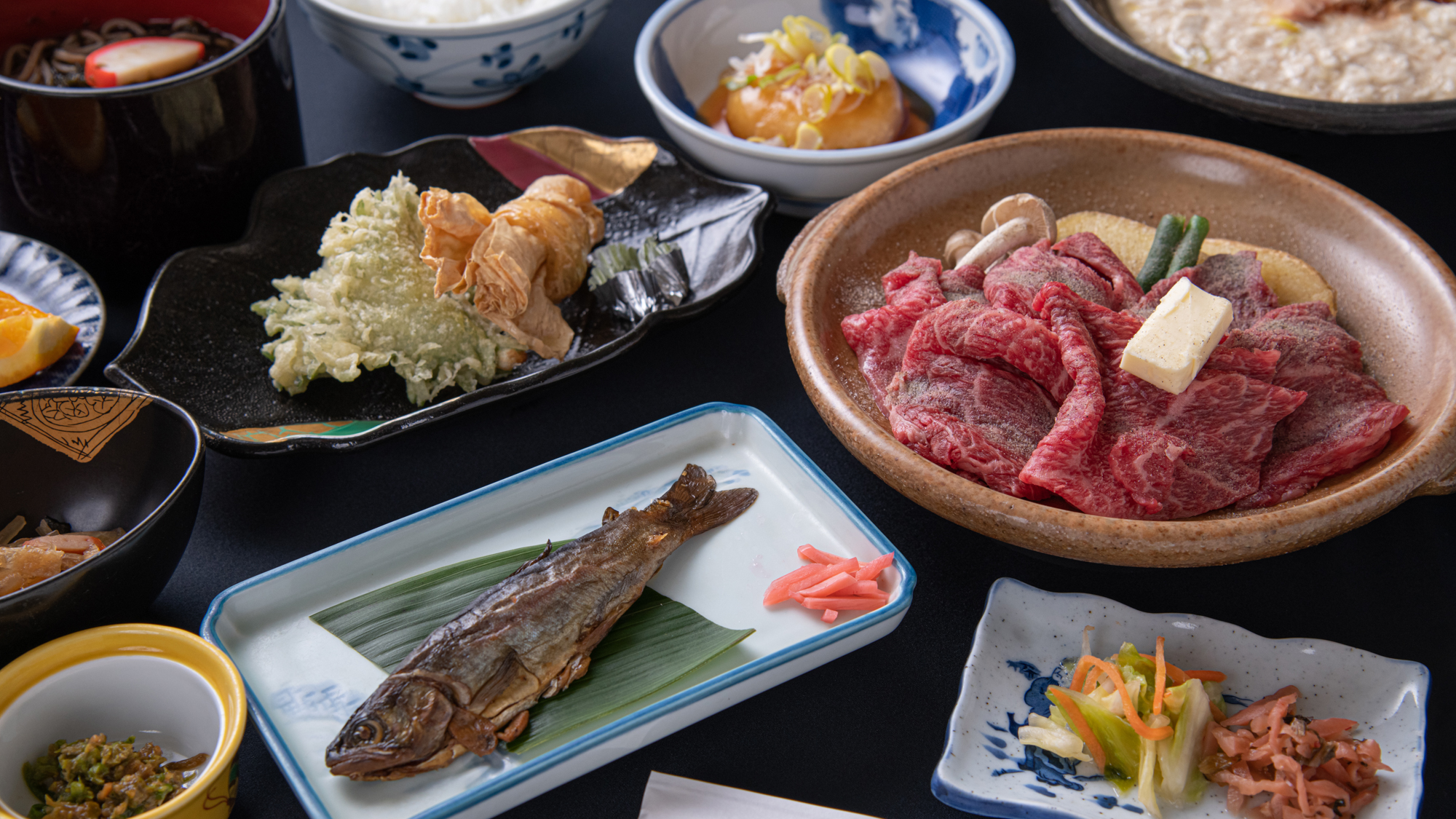 *【夕食一例】川魚（イワナなど）は甘露煮もしくは塩焼きでお出ししております。