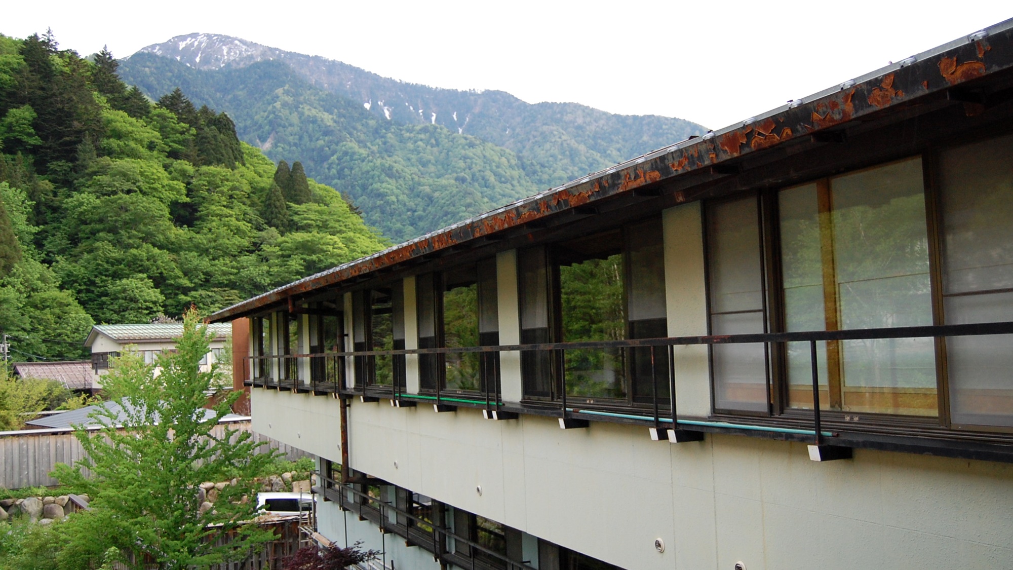 *館内からの景色。ついつい窓から景色を眺めてみたくなります*