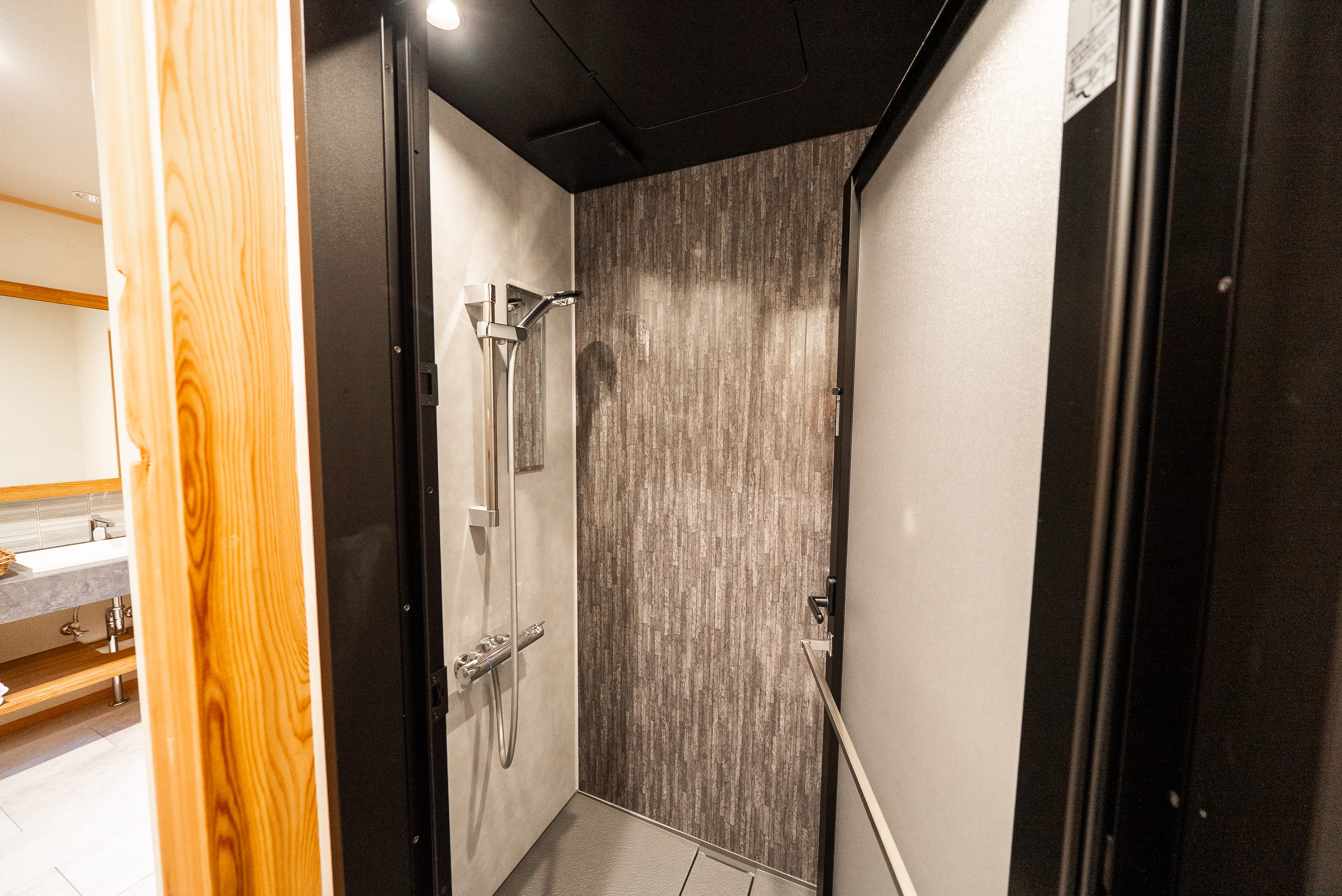 シャワールーム