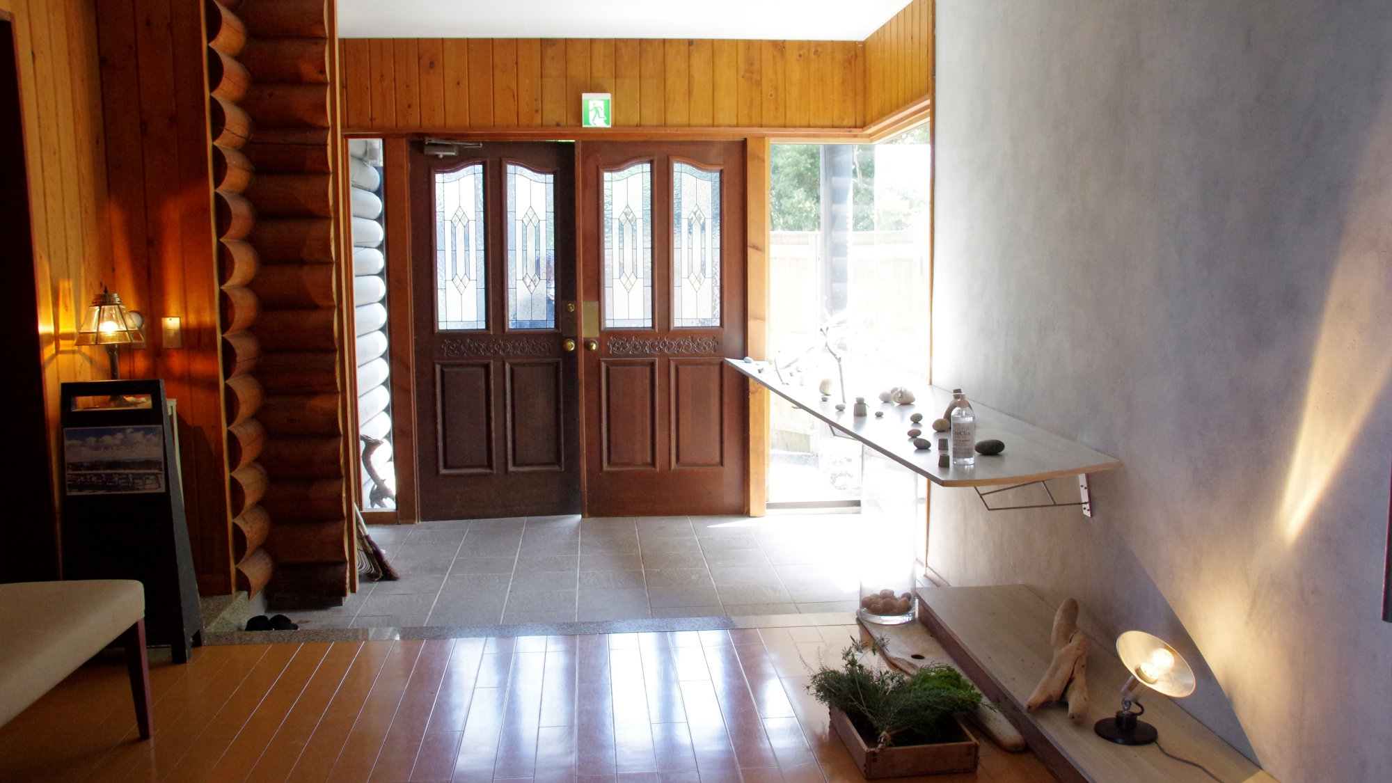 *【部屋】テラス棟のエントランス