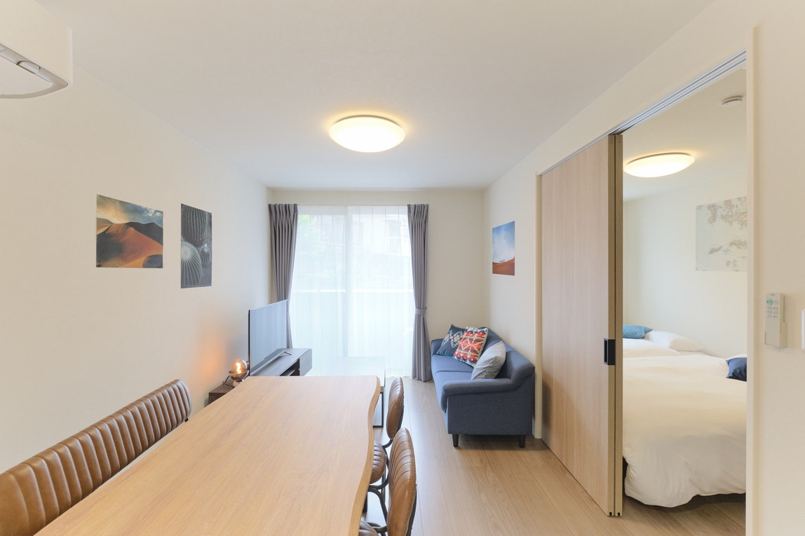 B*下北沢駅から徒歩3分/渋谷・新宿まで1本/駅チカ/4名収容/Wi-Fi完備/素泊まりプラン