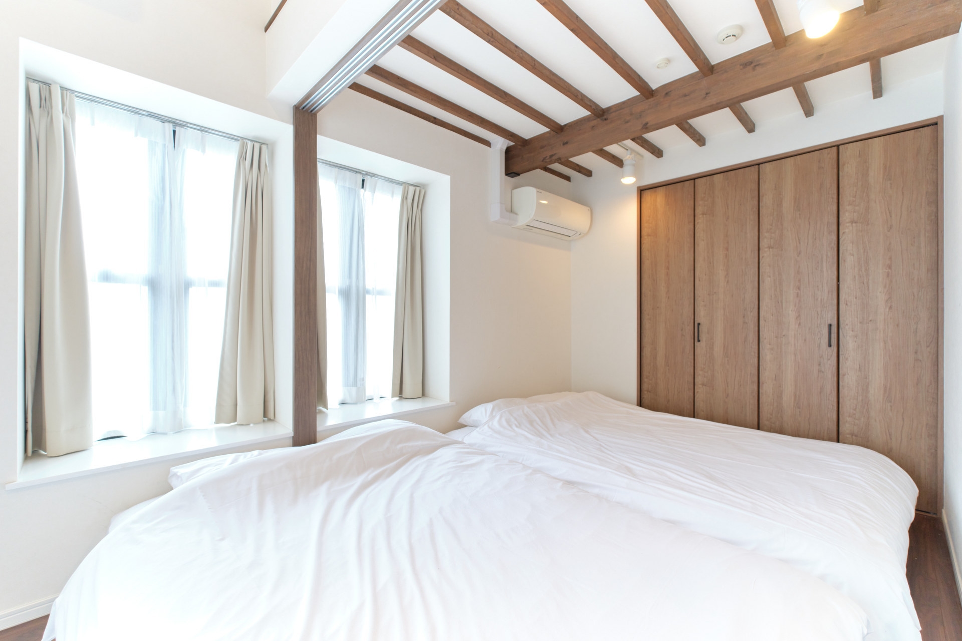 4B＊部屋からスカイツリー＊森下駅から徒歩4分/落ち着いた雰囲気/最大5名様まで可能/素泊まり
