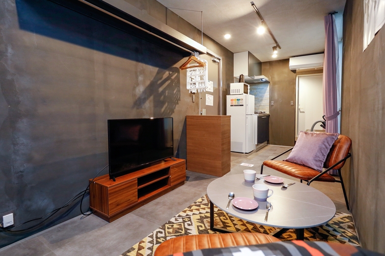 B*梅ヶ丘駅から徒歩4分/新宿駅・下北沢まで直通/2名収容/Wi-Fi完備