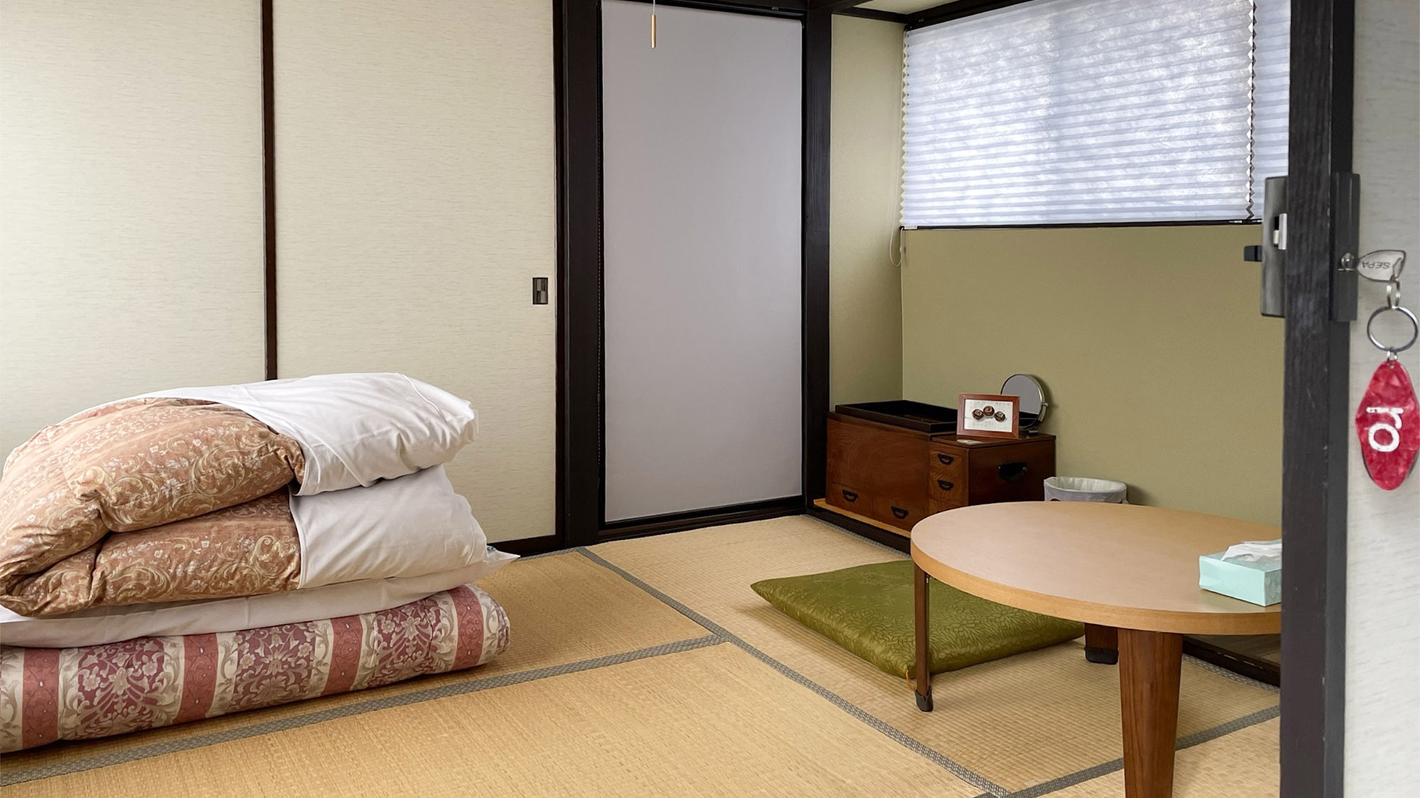 ・【ろの部屋】コンパクトながらも居心地は抜群　日本の粋がつまった寛ぎの空間