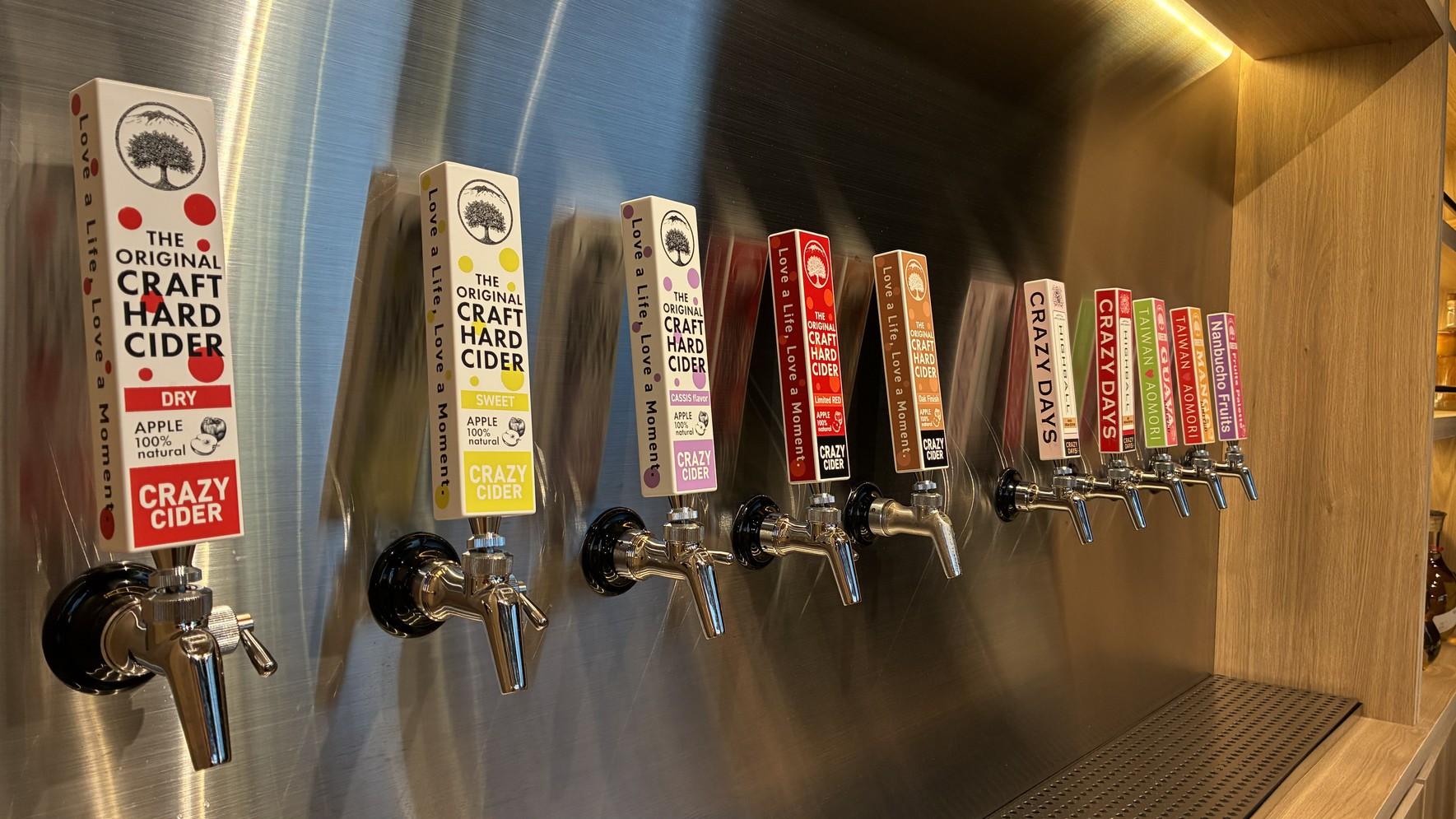 【試飲付き】シードルもブランデーも楽しめる♪青森りんごを五感で感じるりんご酒工場見学プラン