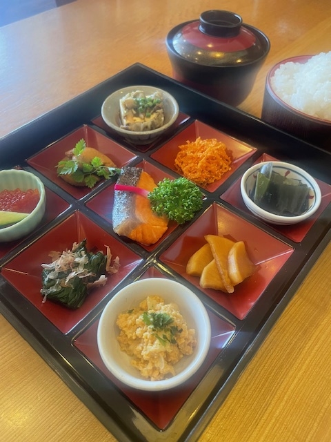 【2食付き】選べる夕食コースで「ご飯」or「お酒」お好みで