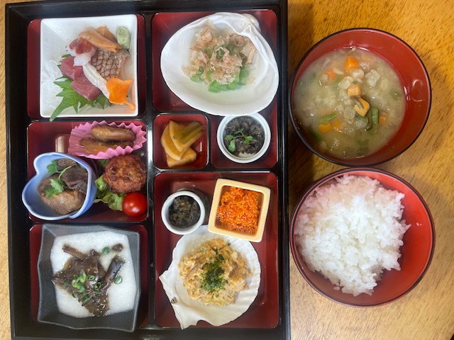朝食