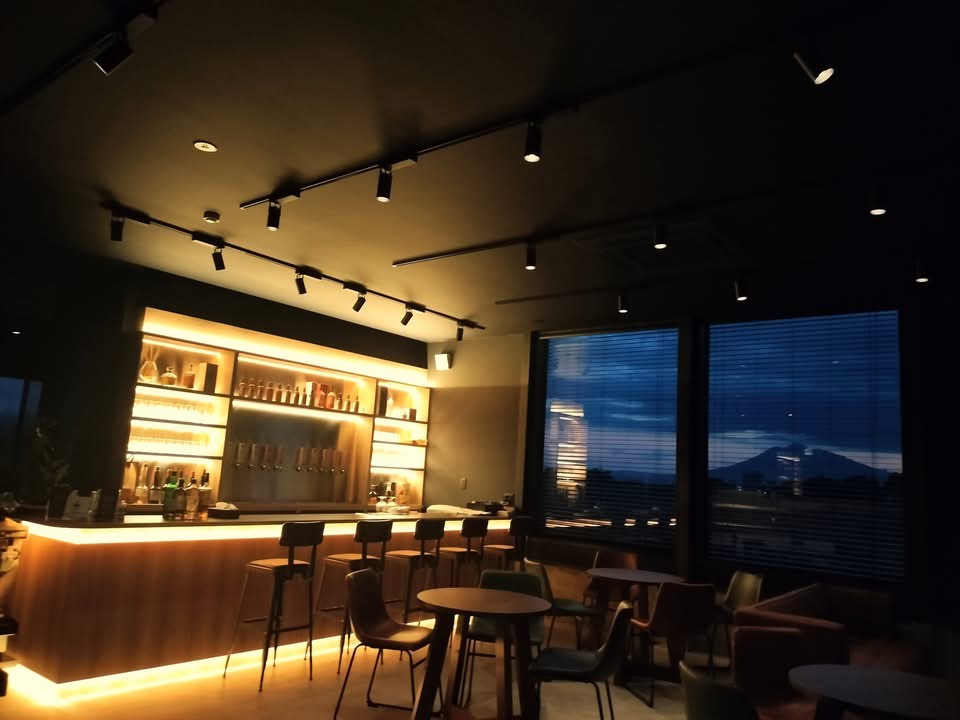 「CRAZYDAYS THE BASE」カウンター②