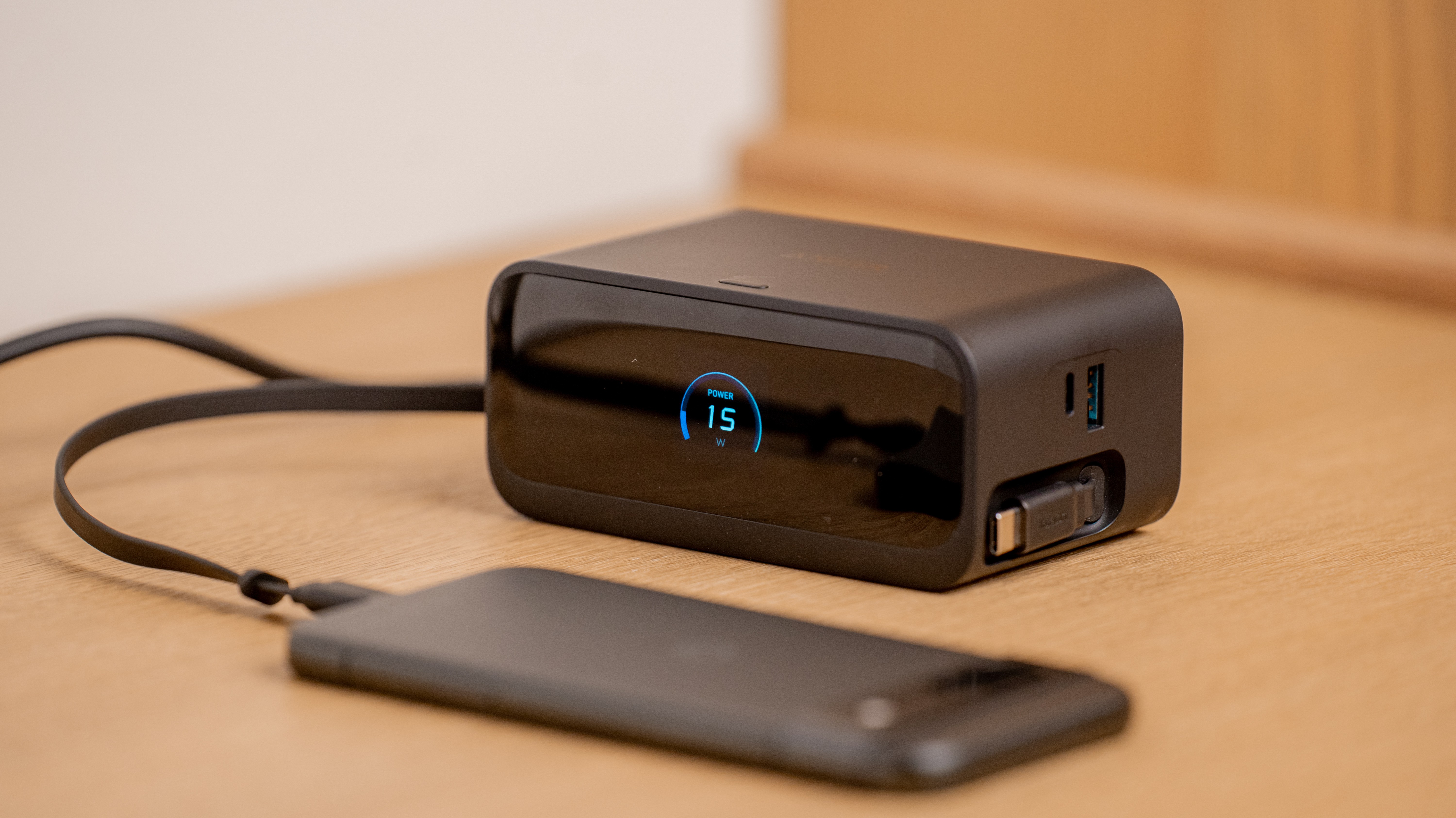 ANKERマルチ充電ステーション（全室）