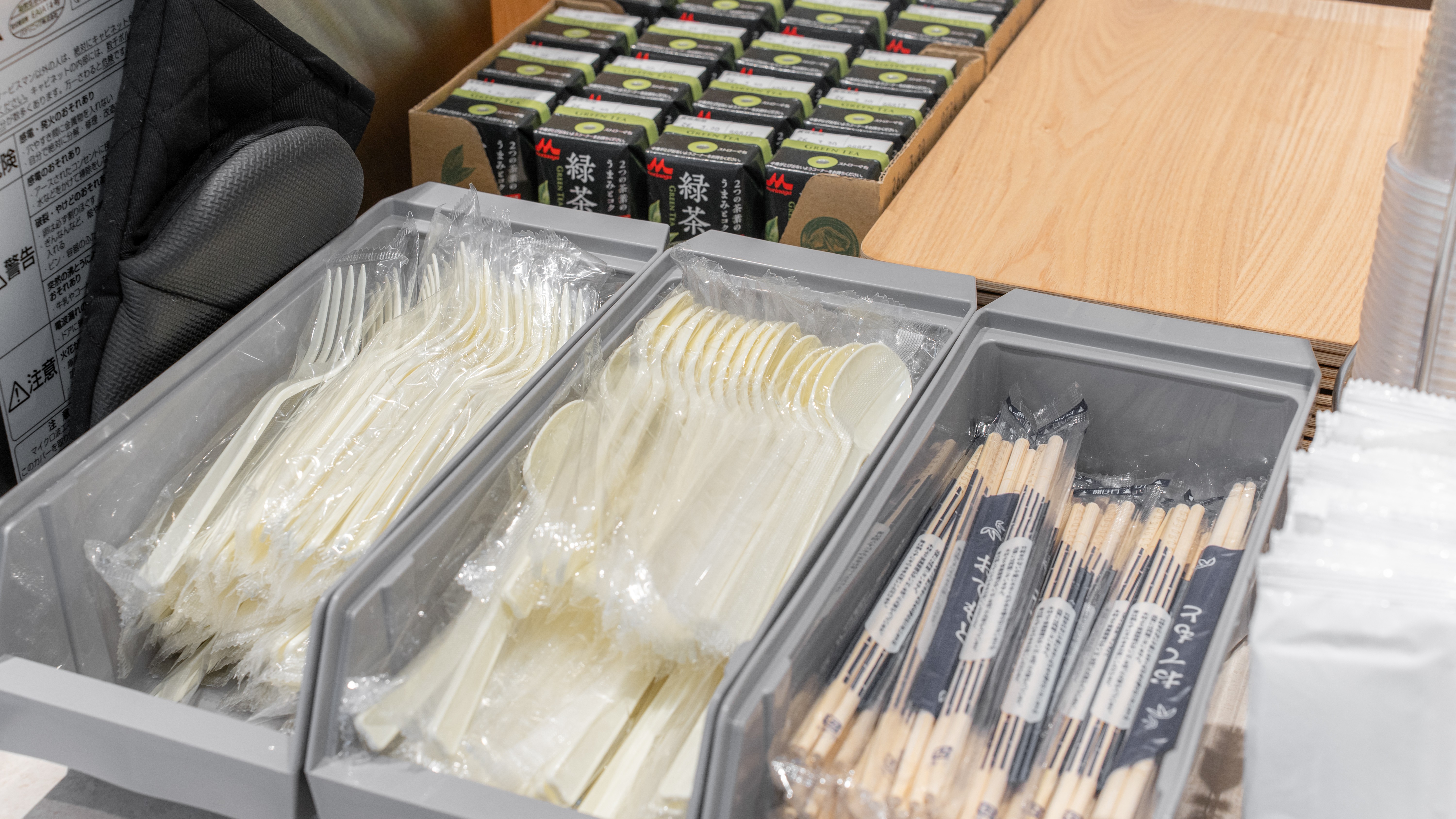 朝食（お茶・カトラリー）