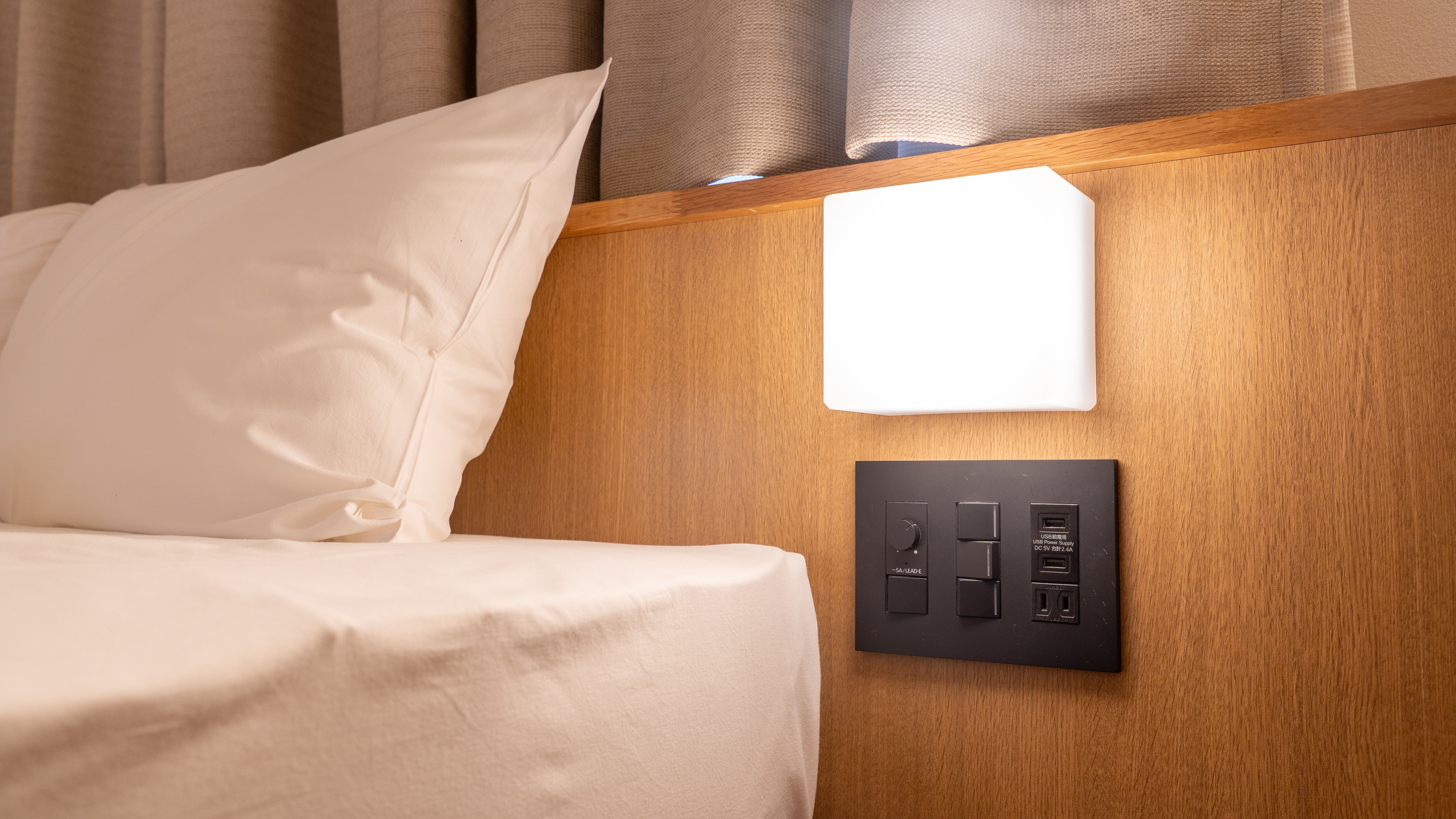 ベッドボード（全室）