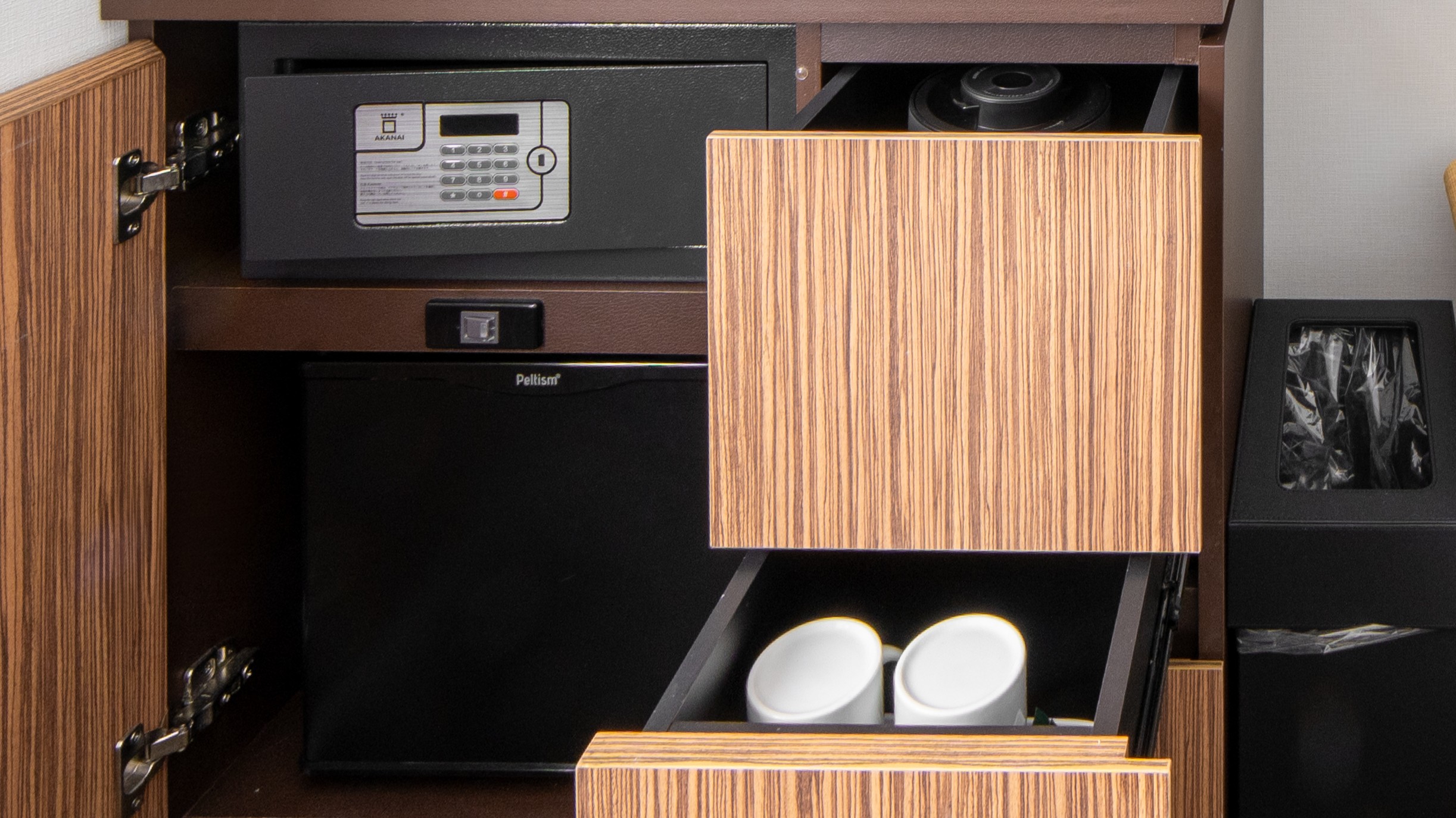 空の冷蔵庫（全室）