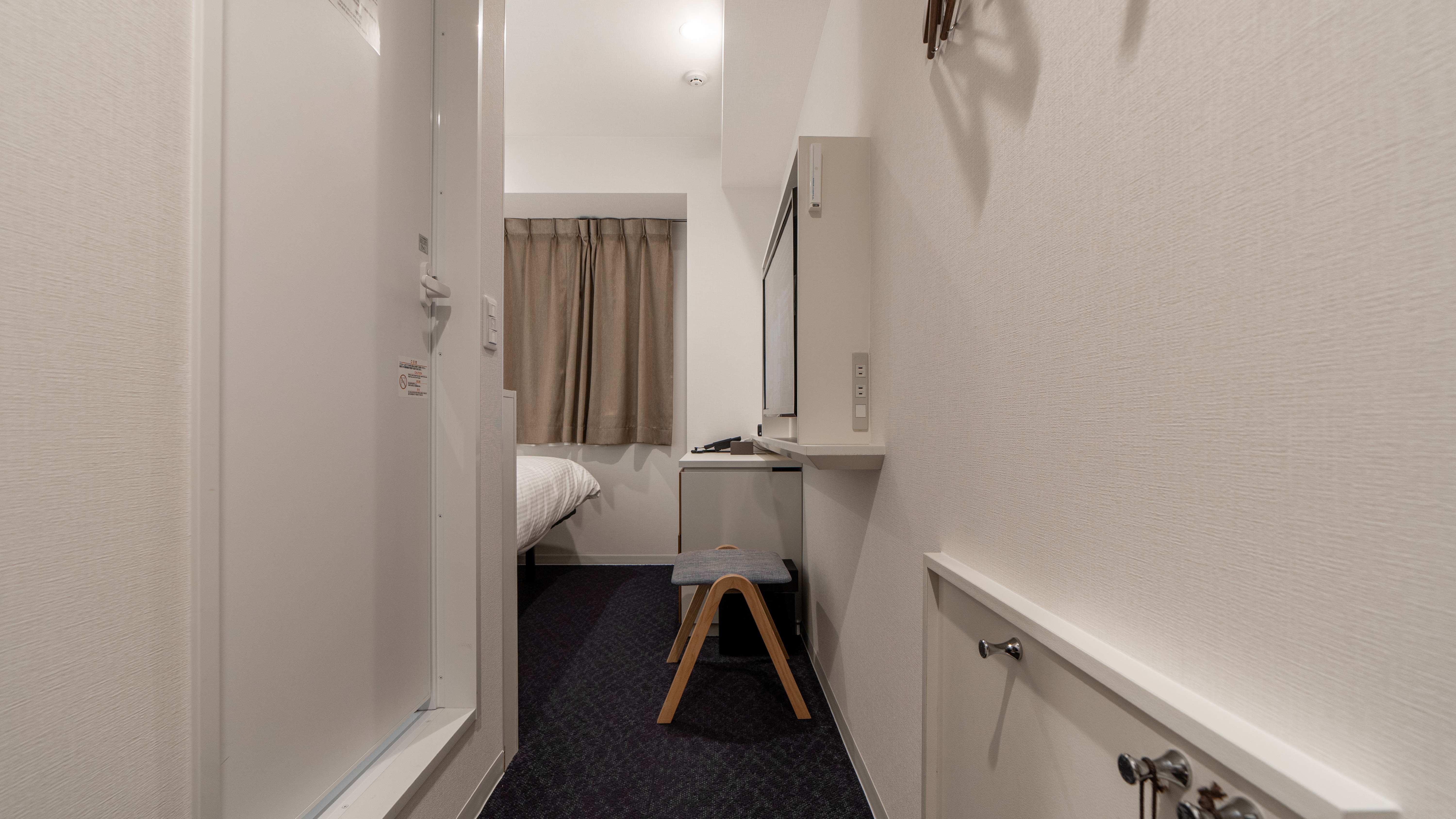 セミダブルルーム