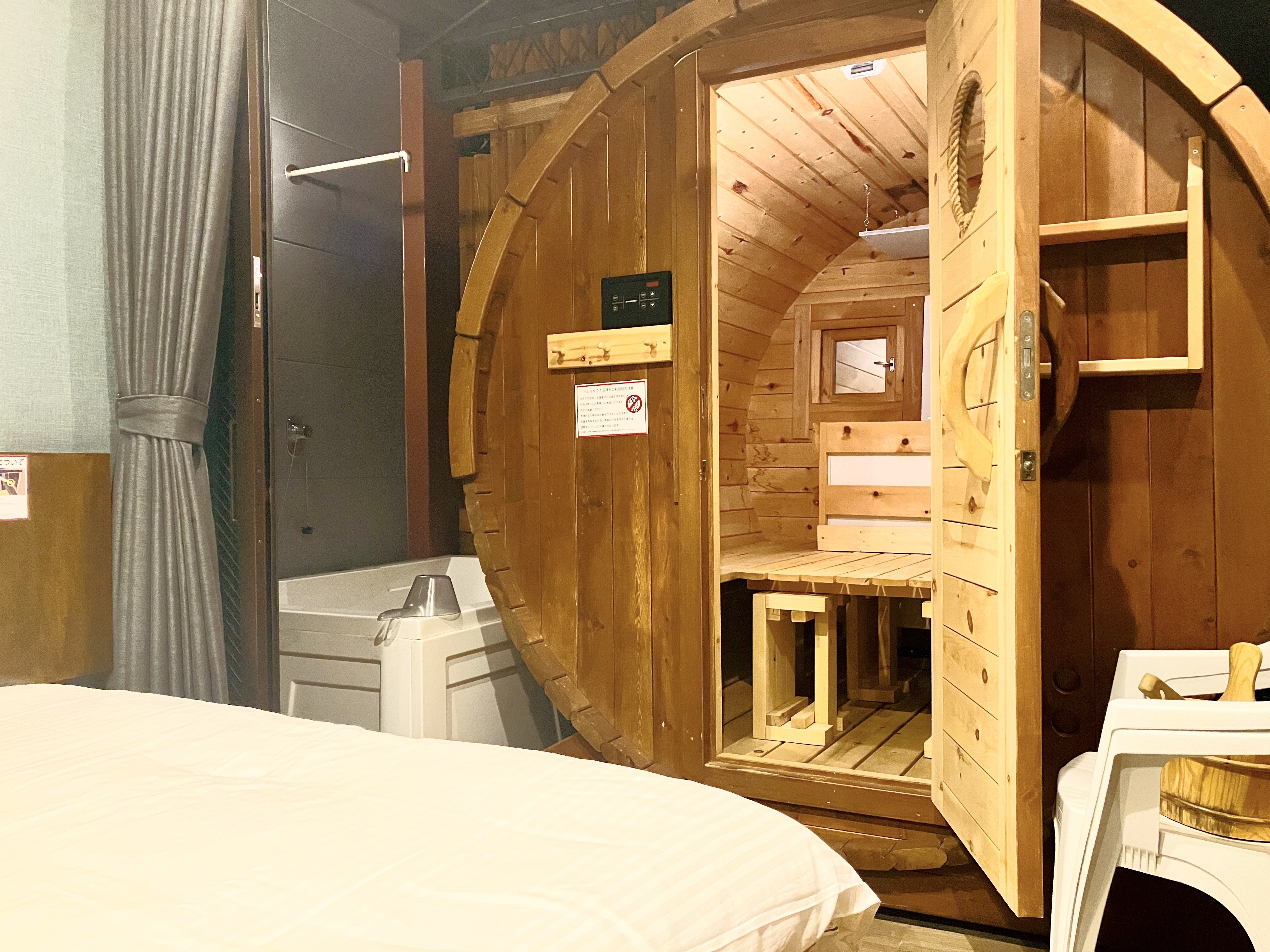 バレルサウナ(フラット)/ジャグジー